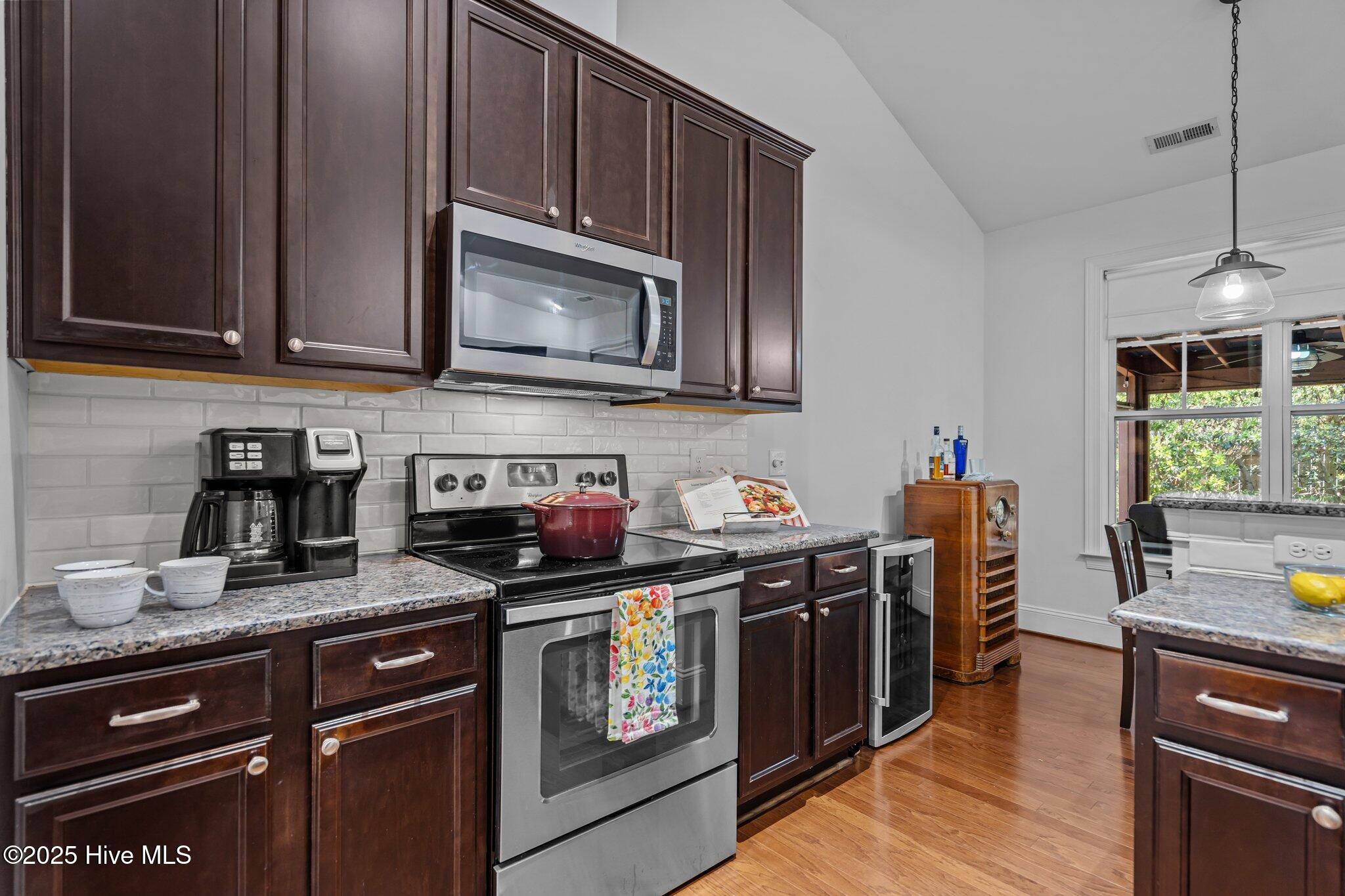 8112 Saltcedar Drive Property Photo 12