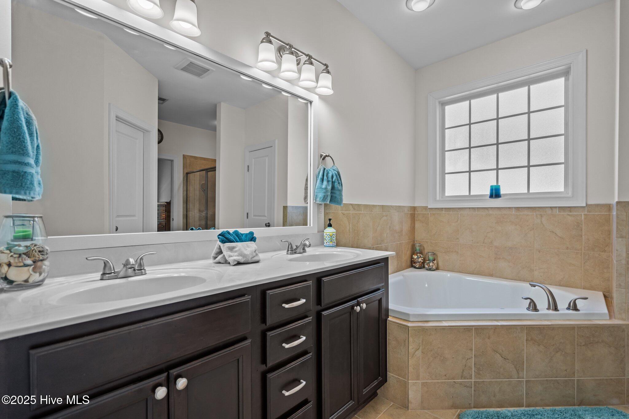 8112 Saltcedar Drive Property Photo 25
