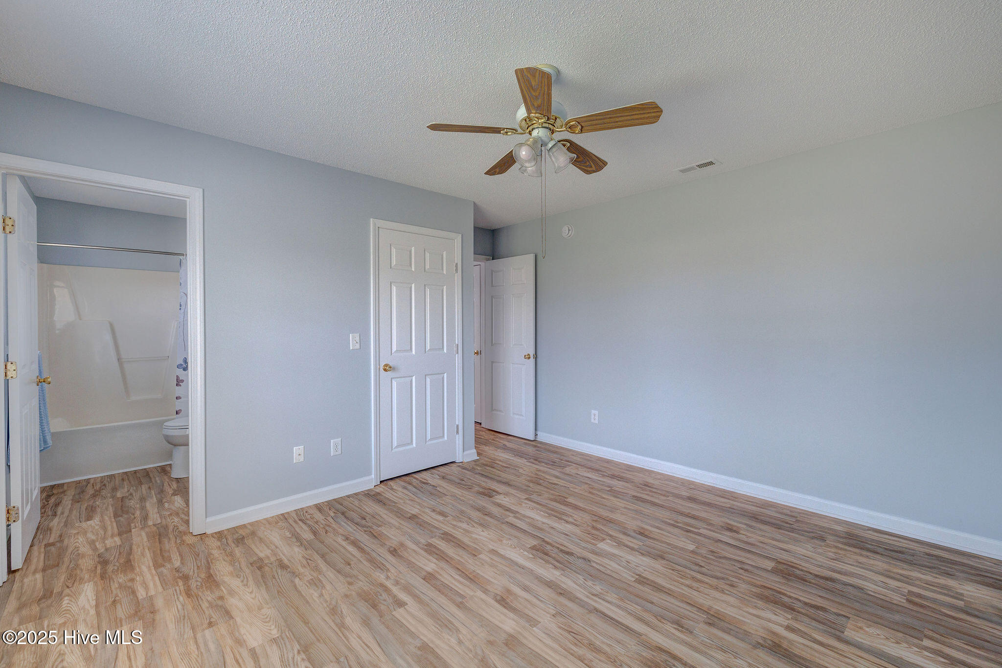 526 Montego Court Property Photo 23