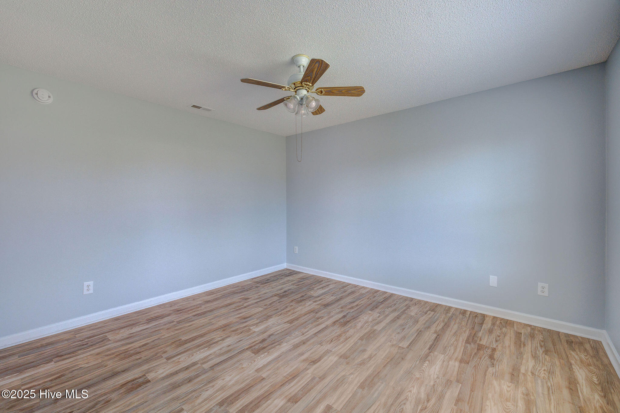 526 Montego Court Property Photo 26