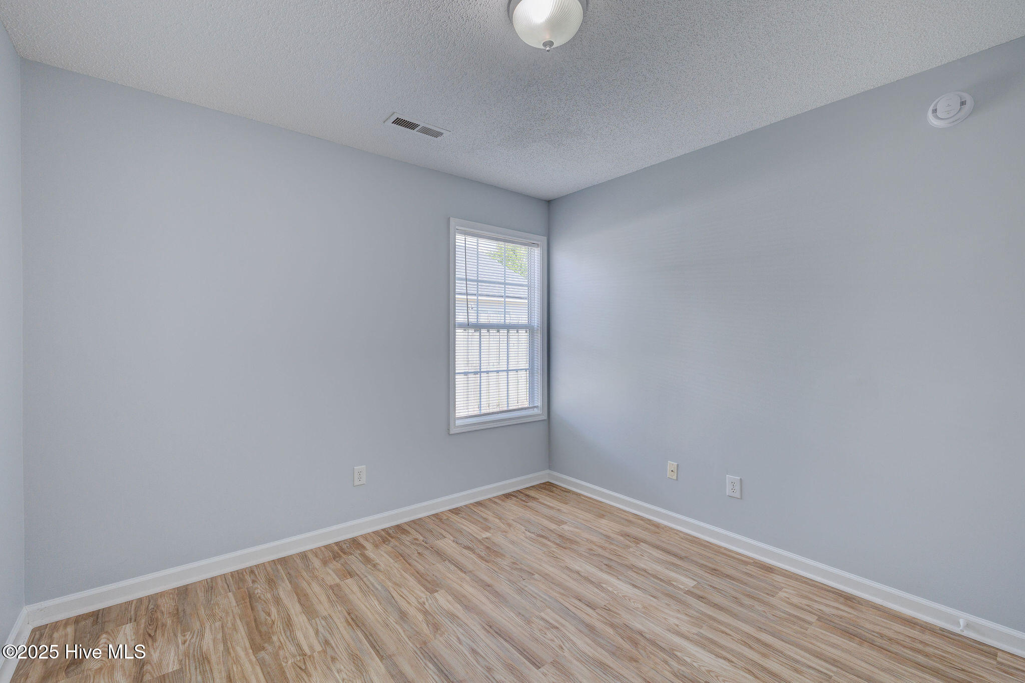 526 Montego Court Property Photo 33