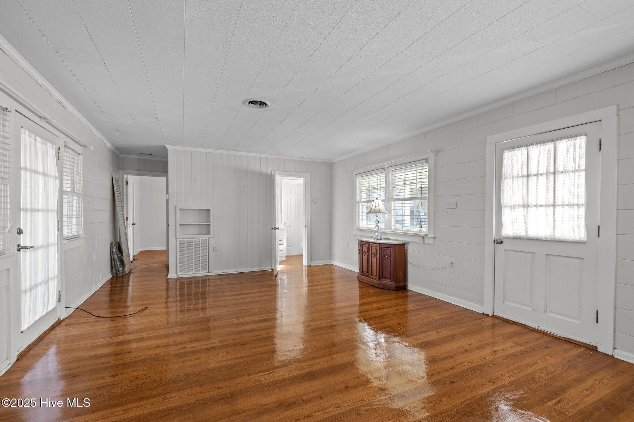 124 Bayview Boulevard Property Photo 16