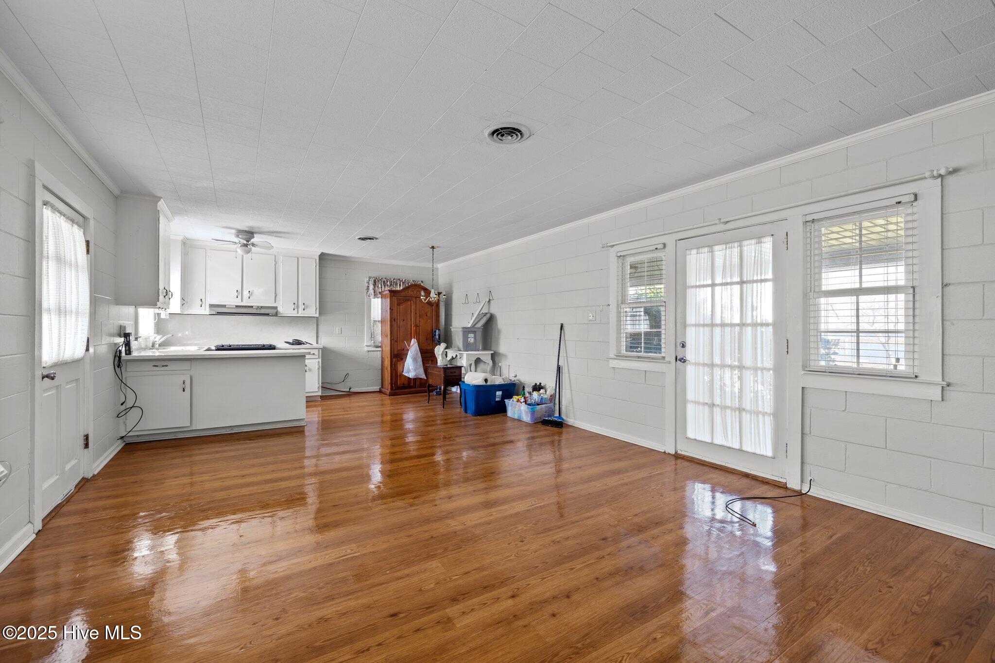 124 Bayview Boulevard Property Photo 18