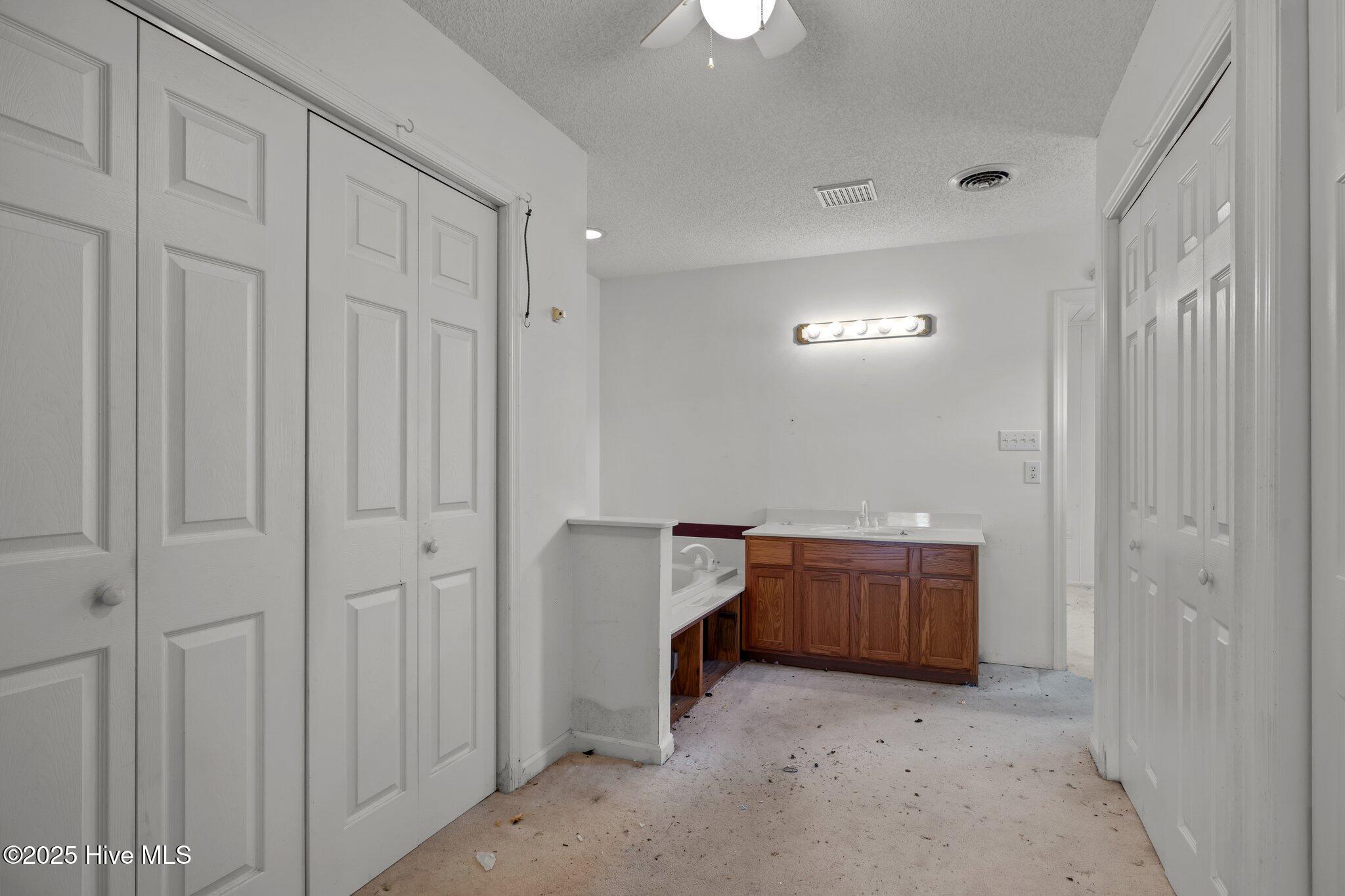124 Bayview Boulevard Property Photo 23
