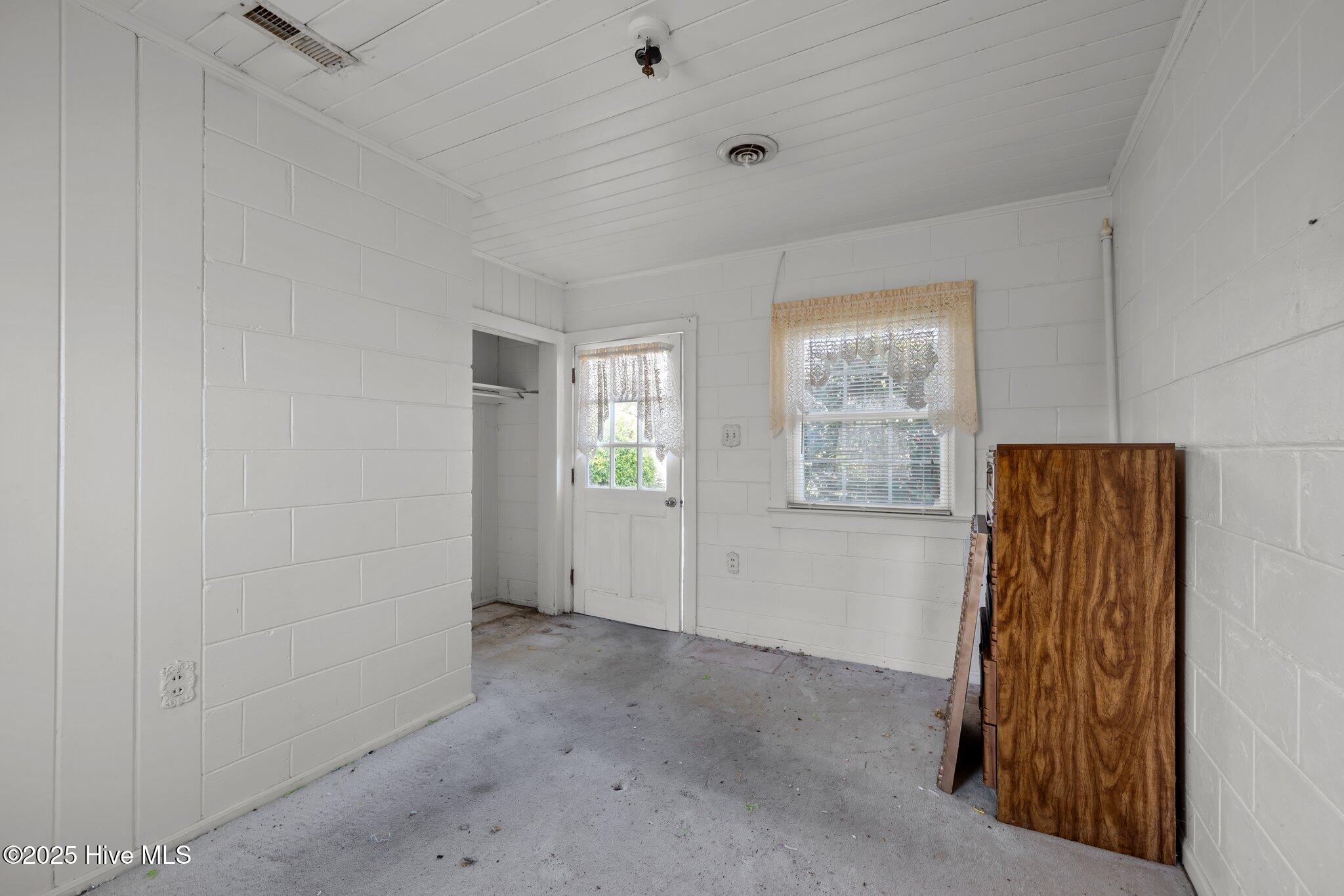 124 Bayview Boulevard Property Photo 27