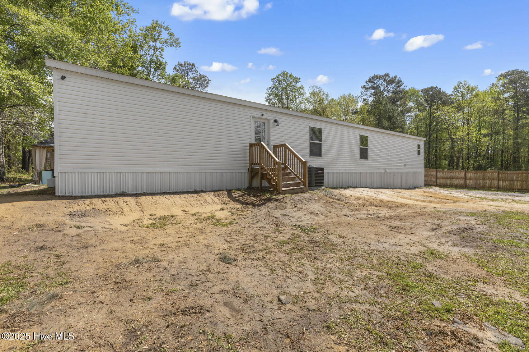 110 Benson Lane Property Photo 6