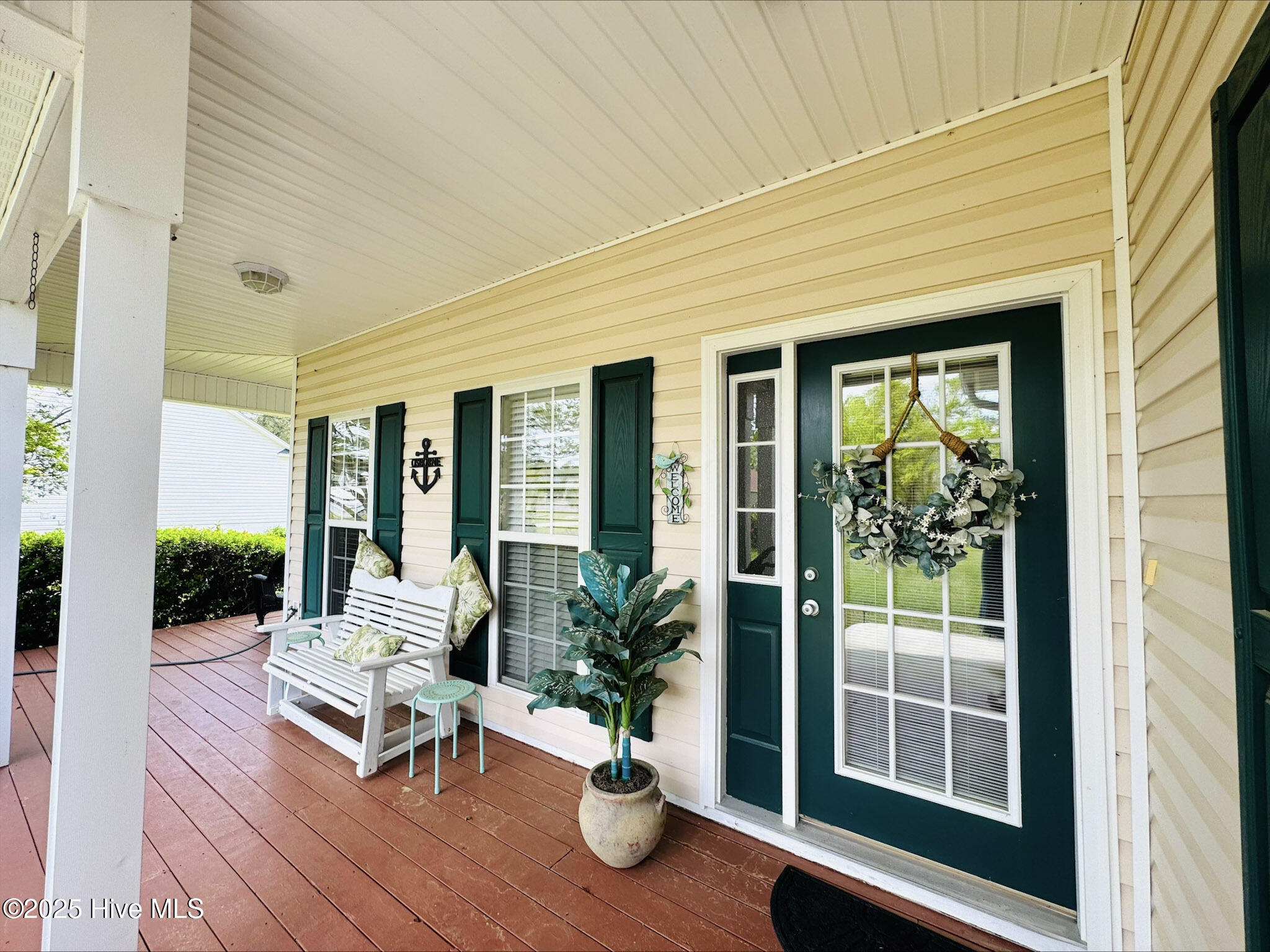 310 Divot Court Property Photo 4
