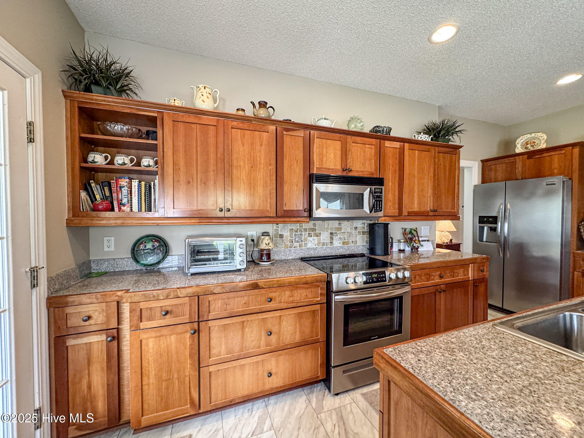 310 Divot Court Property Photo 8