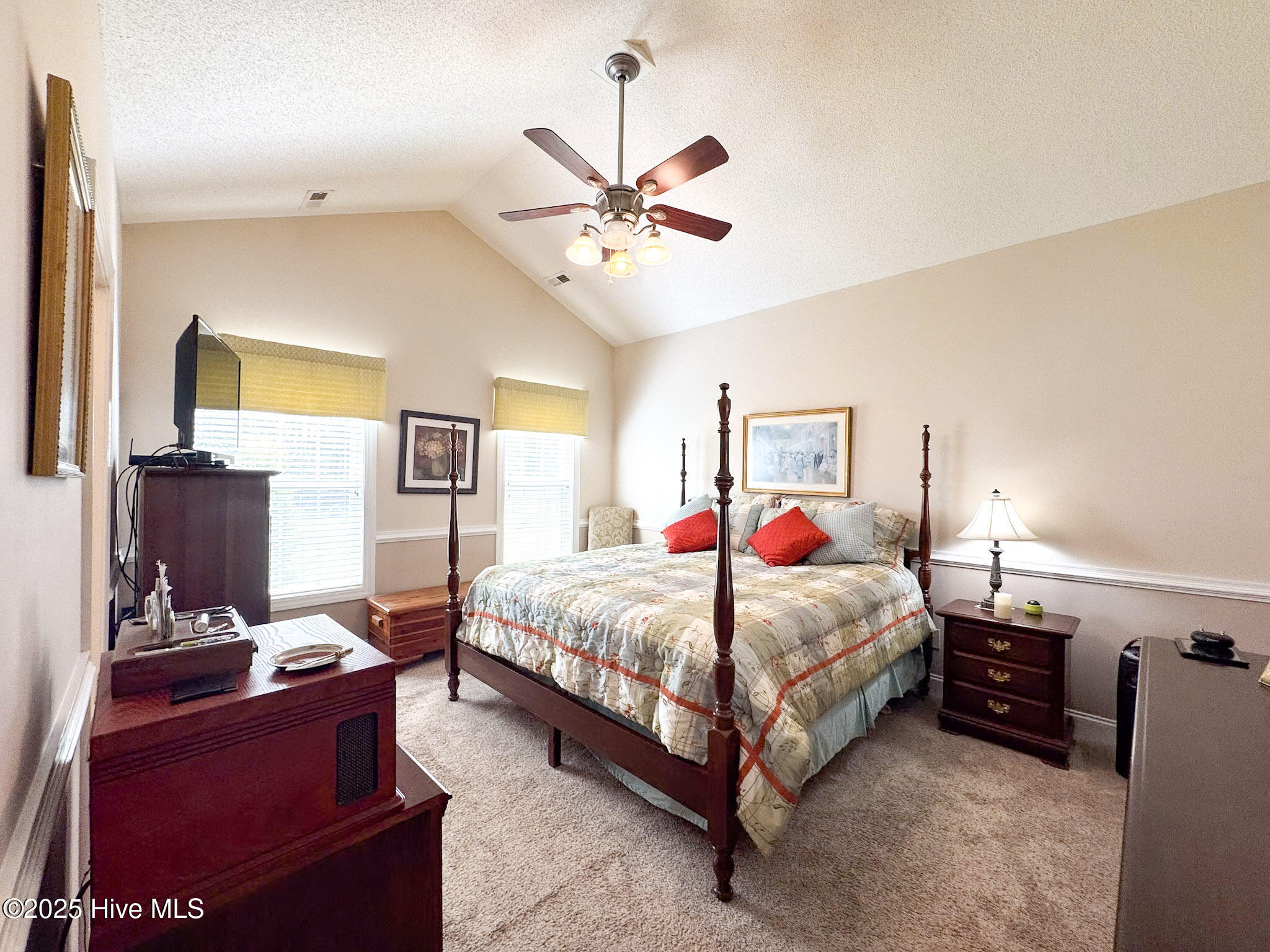 310 Divot Court Property Photo 12
