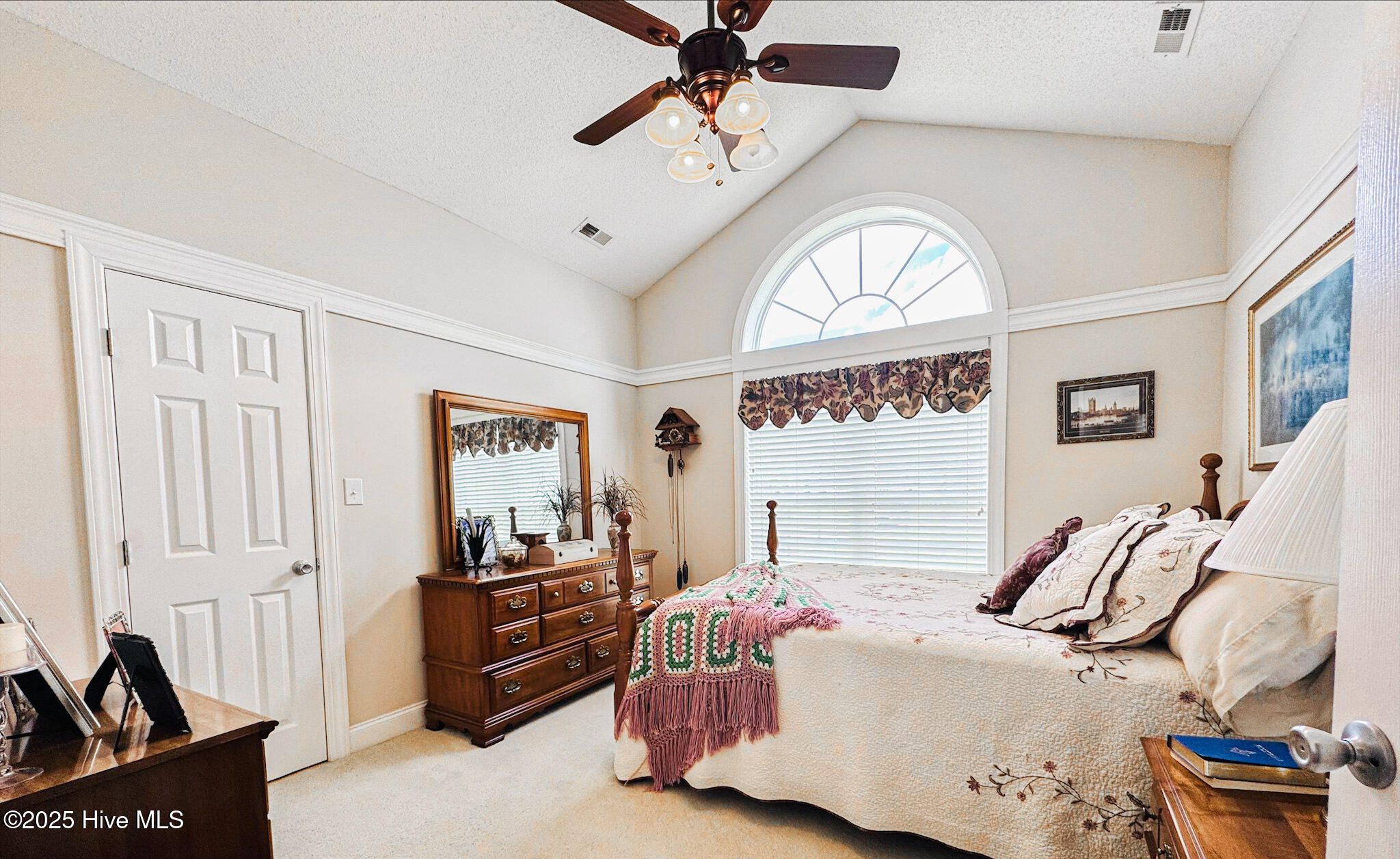310 Divot Court Property Photo 14