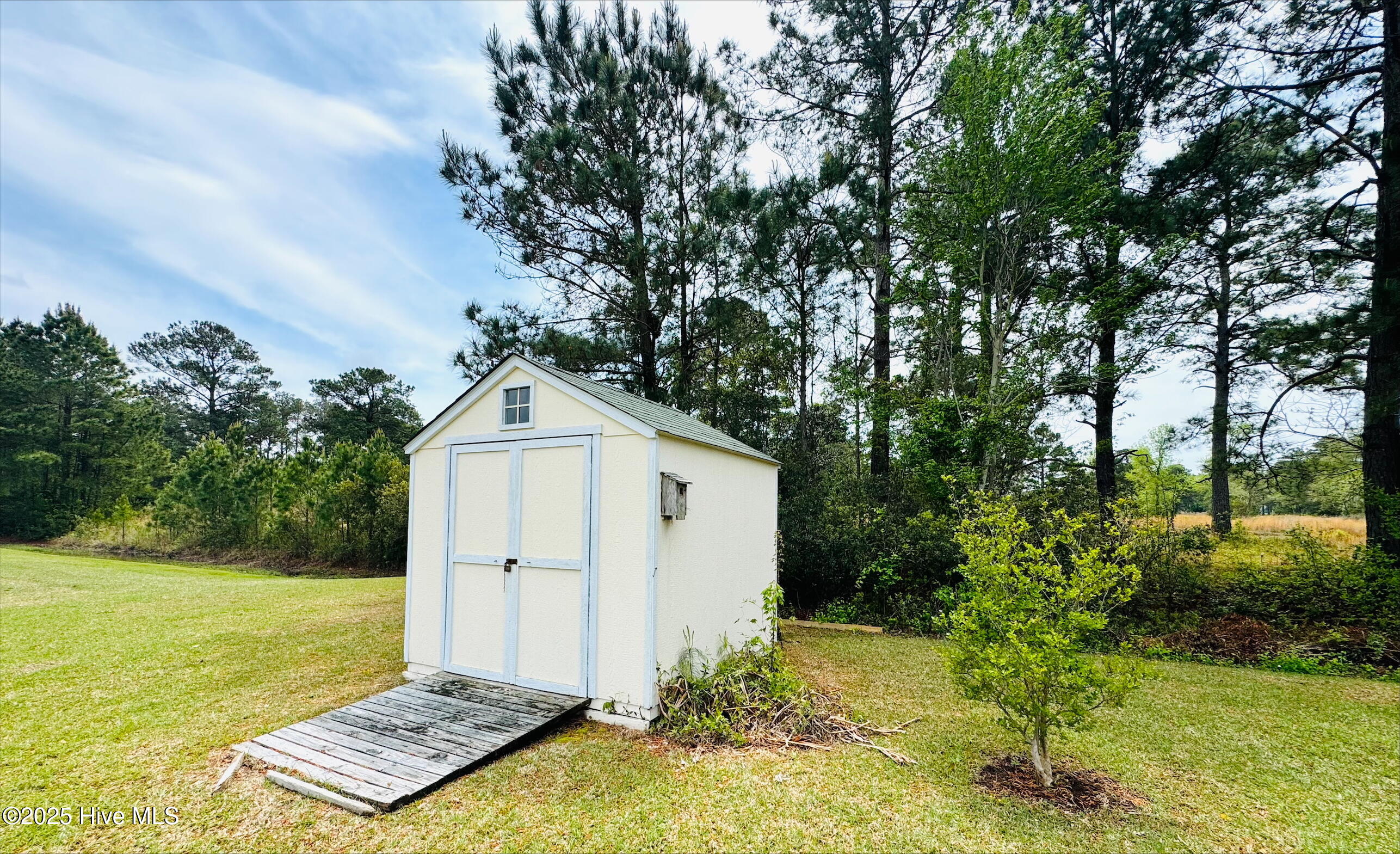 310 Divot Court Property Photo 23
