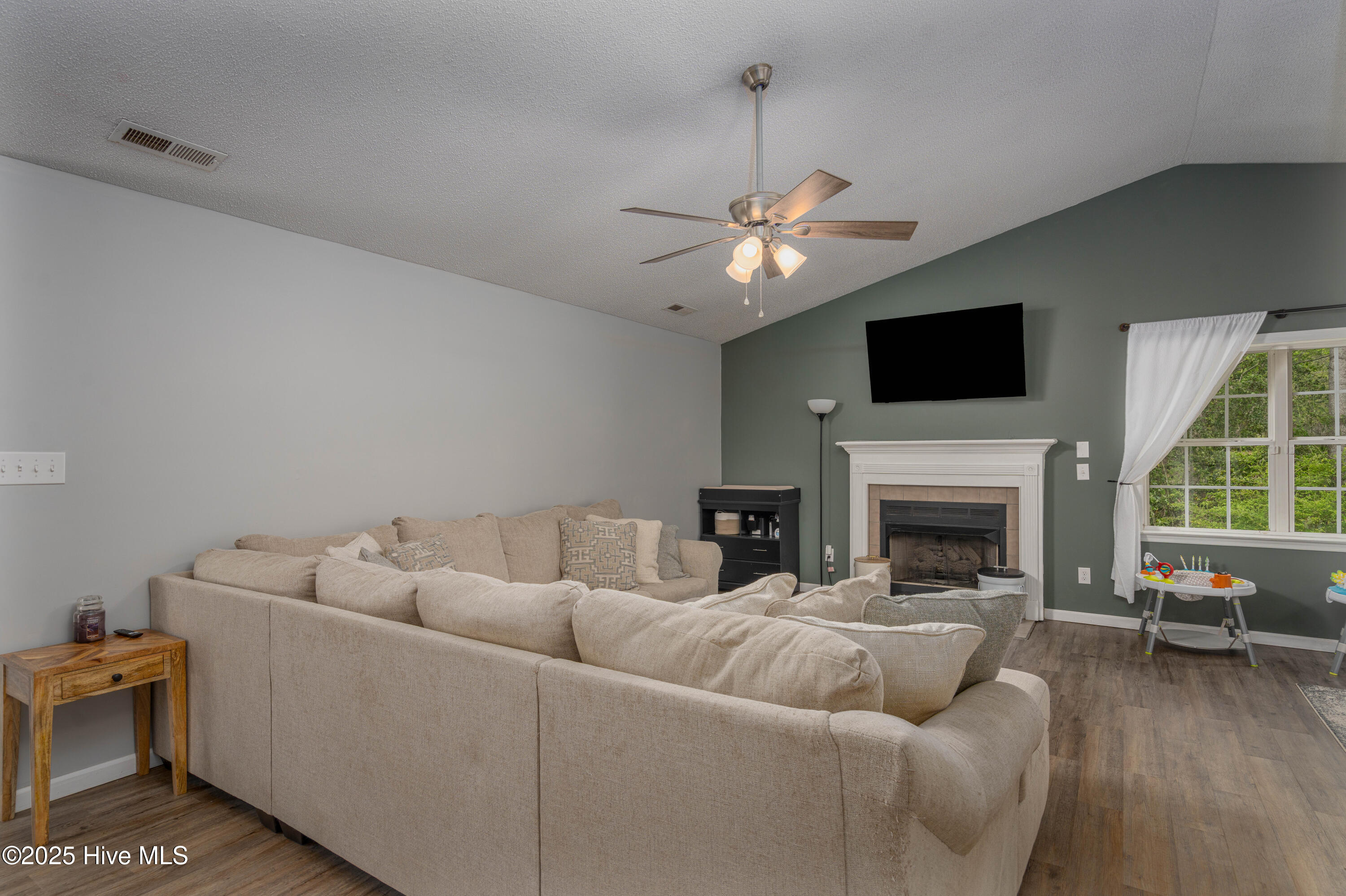 100 Remington Drive Property Photo 4