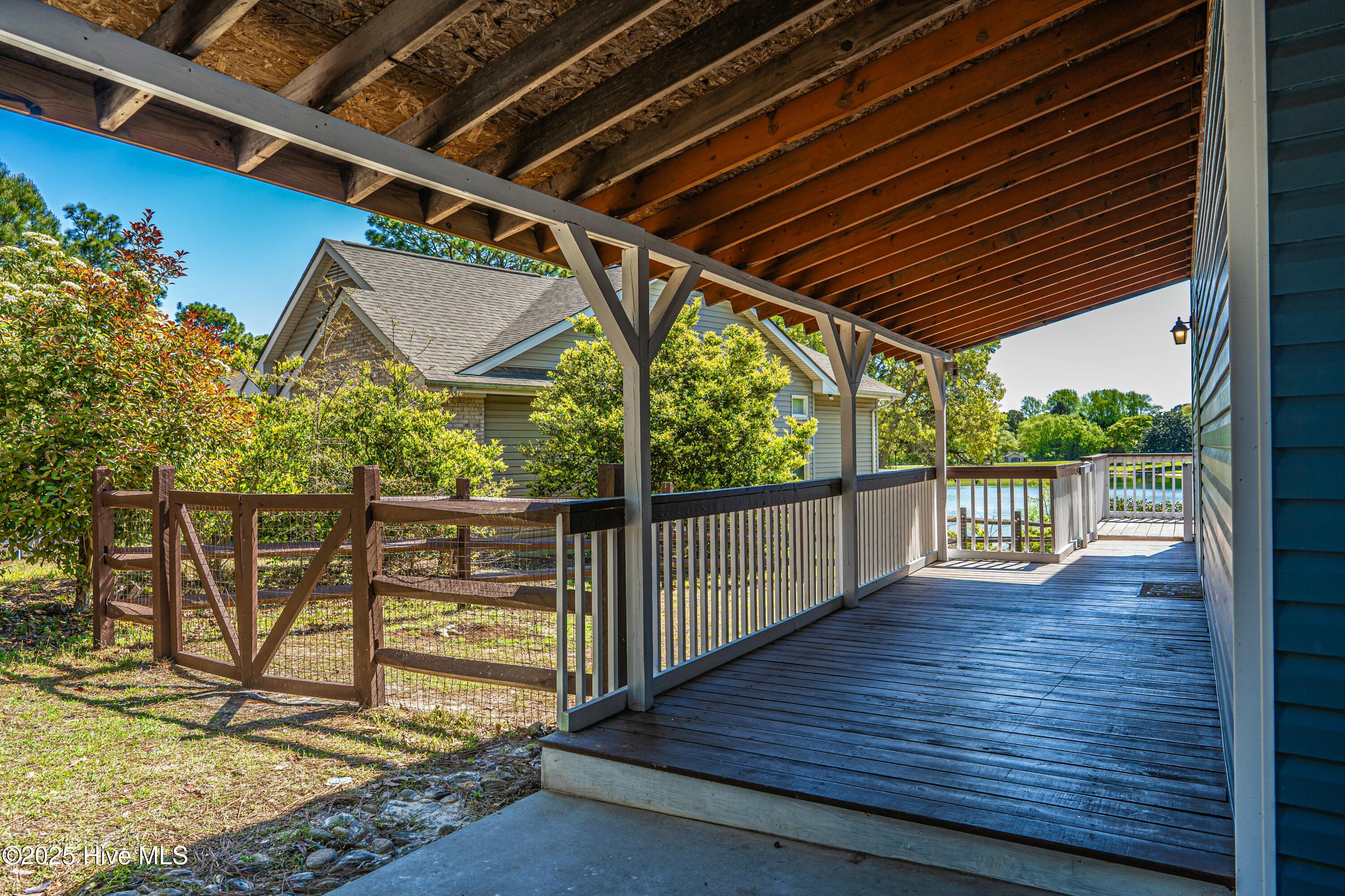 124 Shenandoah Road Property Photo 5