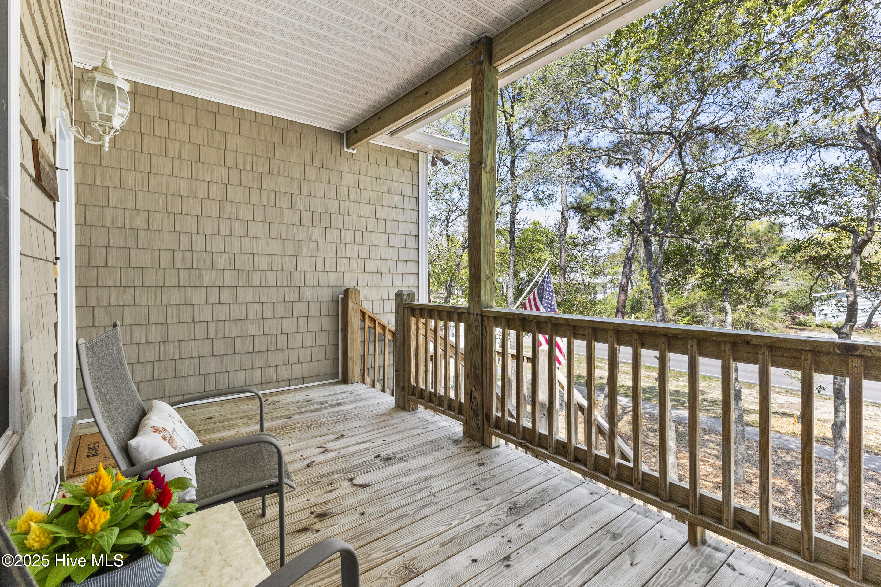 1701 W Oak Island Drive Property Photo 8
