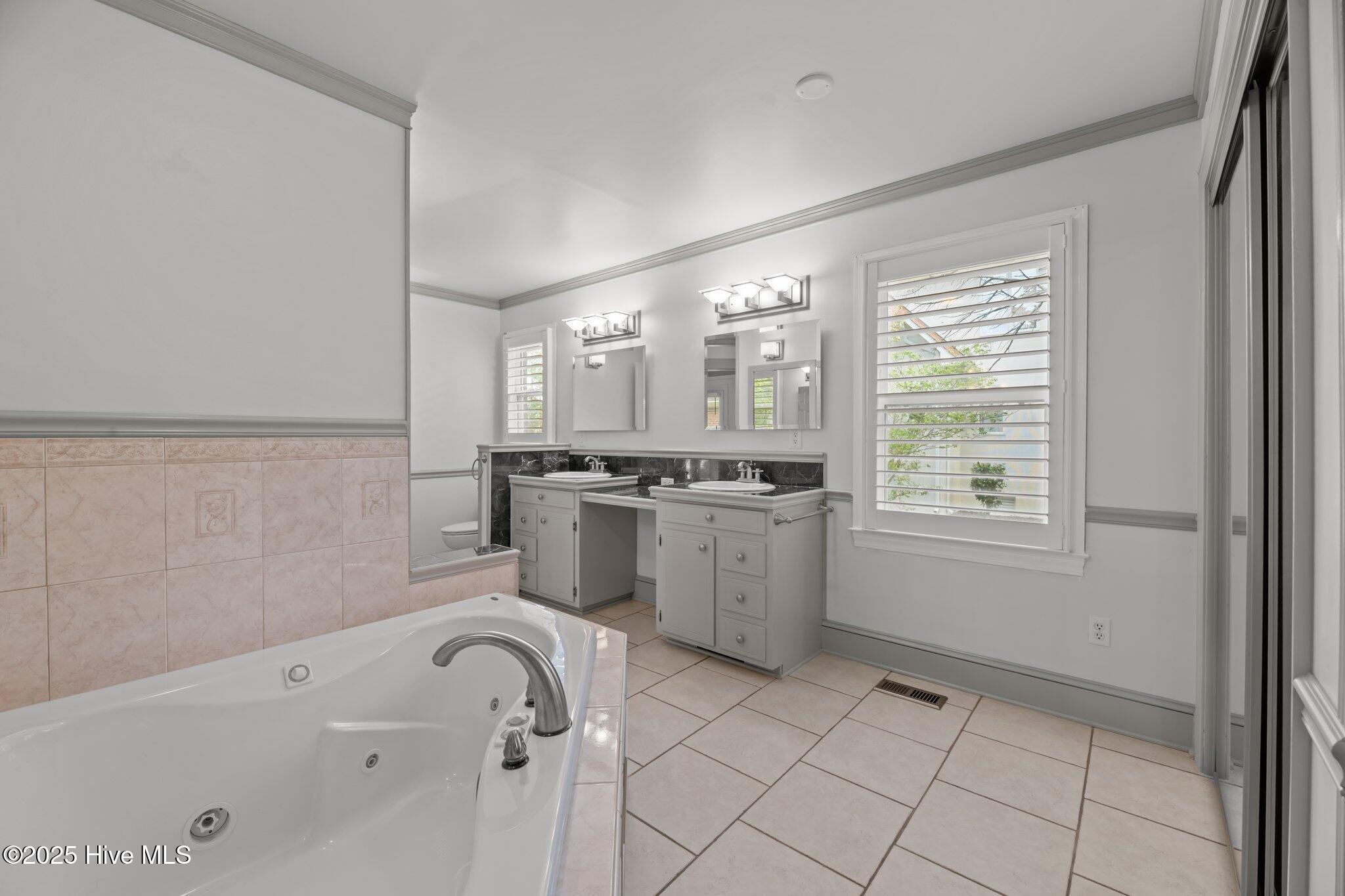 204 Castle Ridge Road Property Photo 16