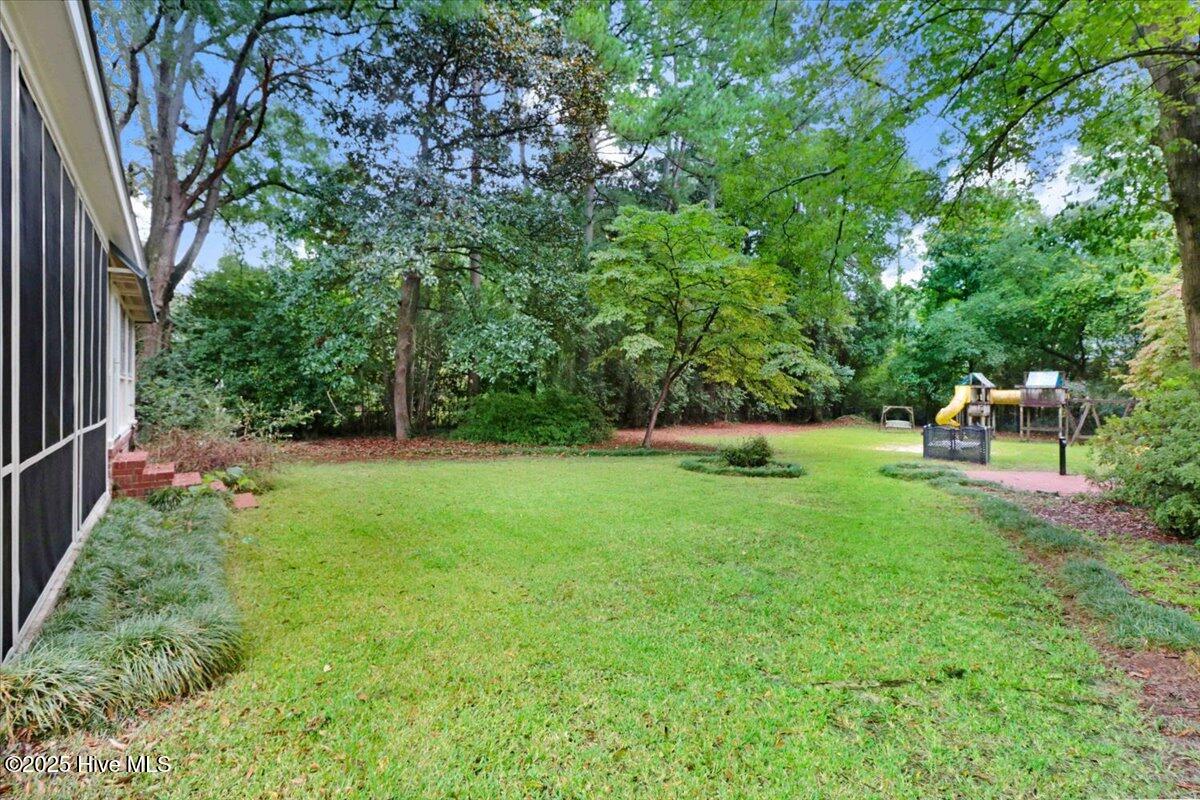 1806 E Walnut Street Property Photo 6