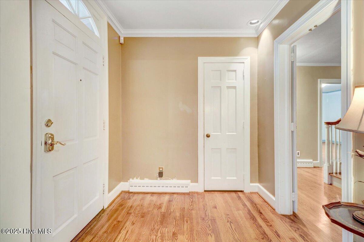 1806 E Walnut Street Property Photo 7