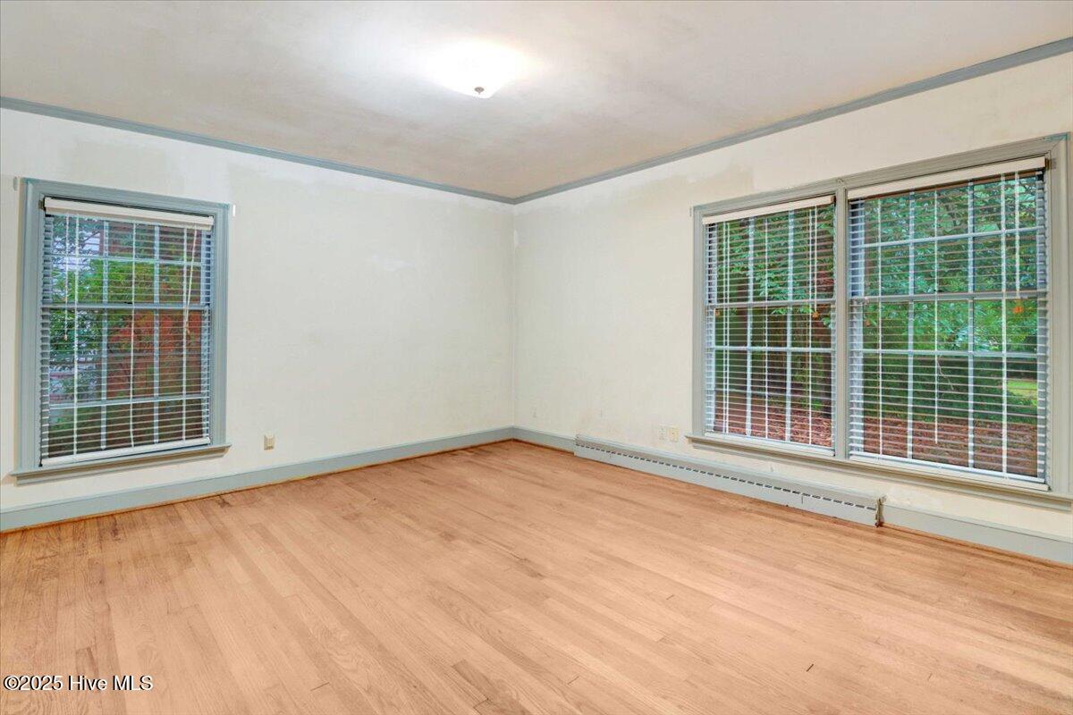1806 E Walnut Street Property Photo 20