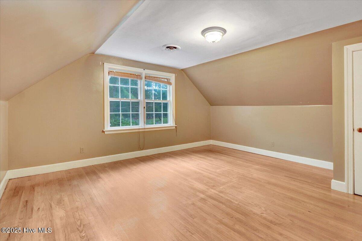 1806 E Walnut Street Property Photo 29