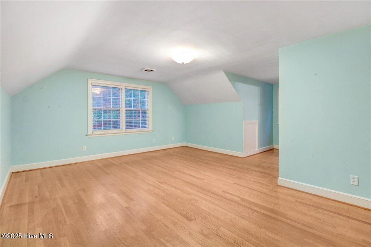1806 E Walnut Street Property Photo 33