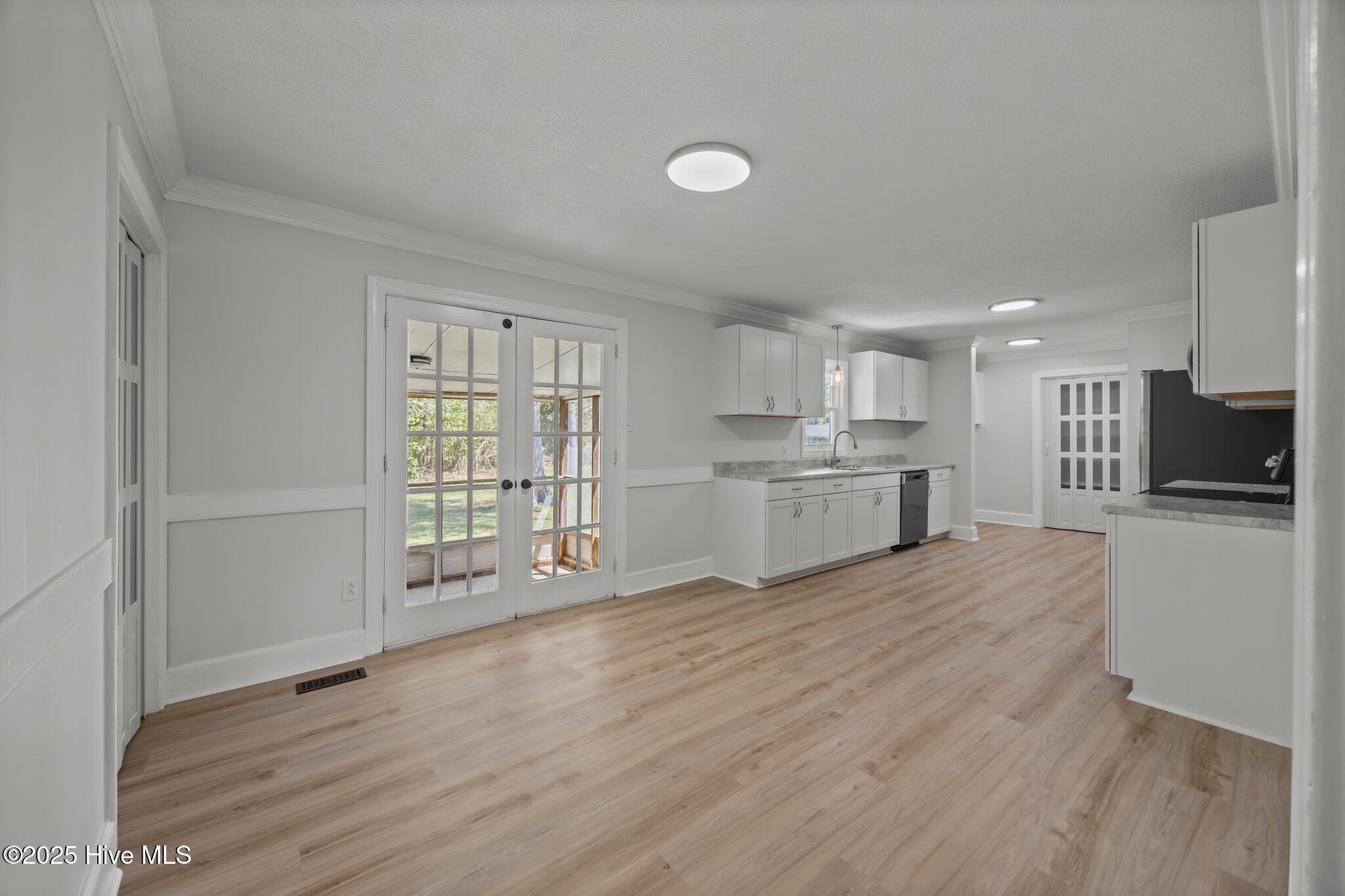 21 Edith Drive Property Photo 8