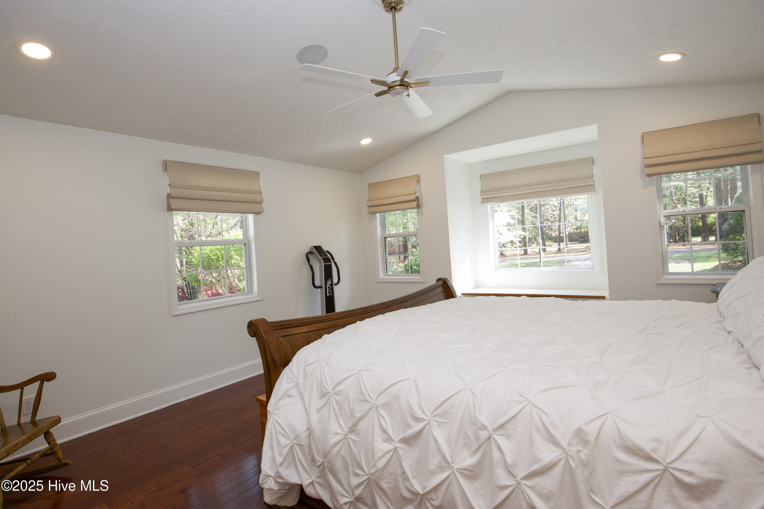 1108 Hardister Street Property Photo 6