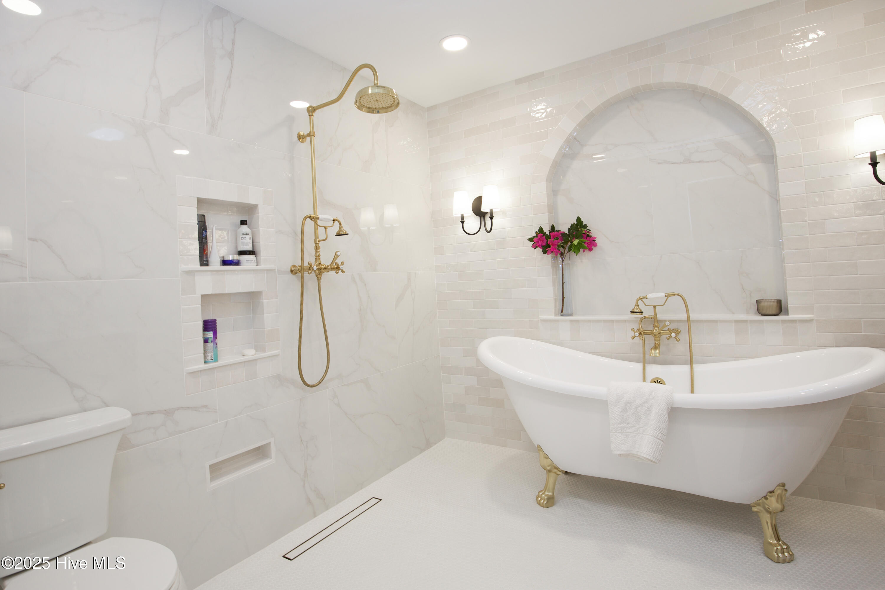 1108 Hardister Street Property Photo 14