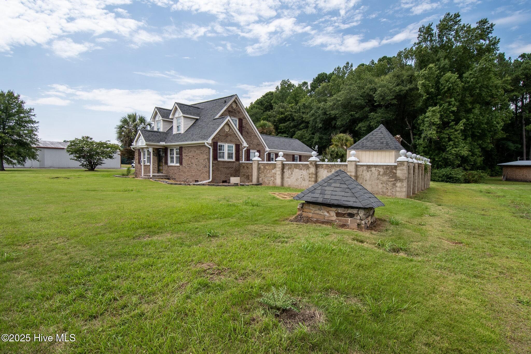 310 Lott Morton Lane Property Photo 5