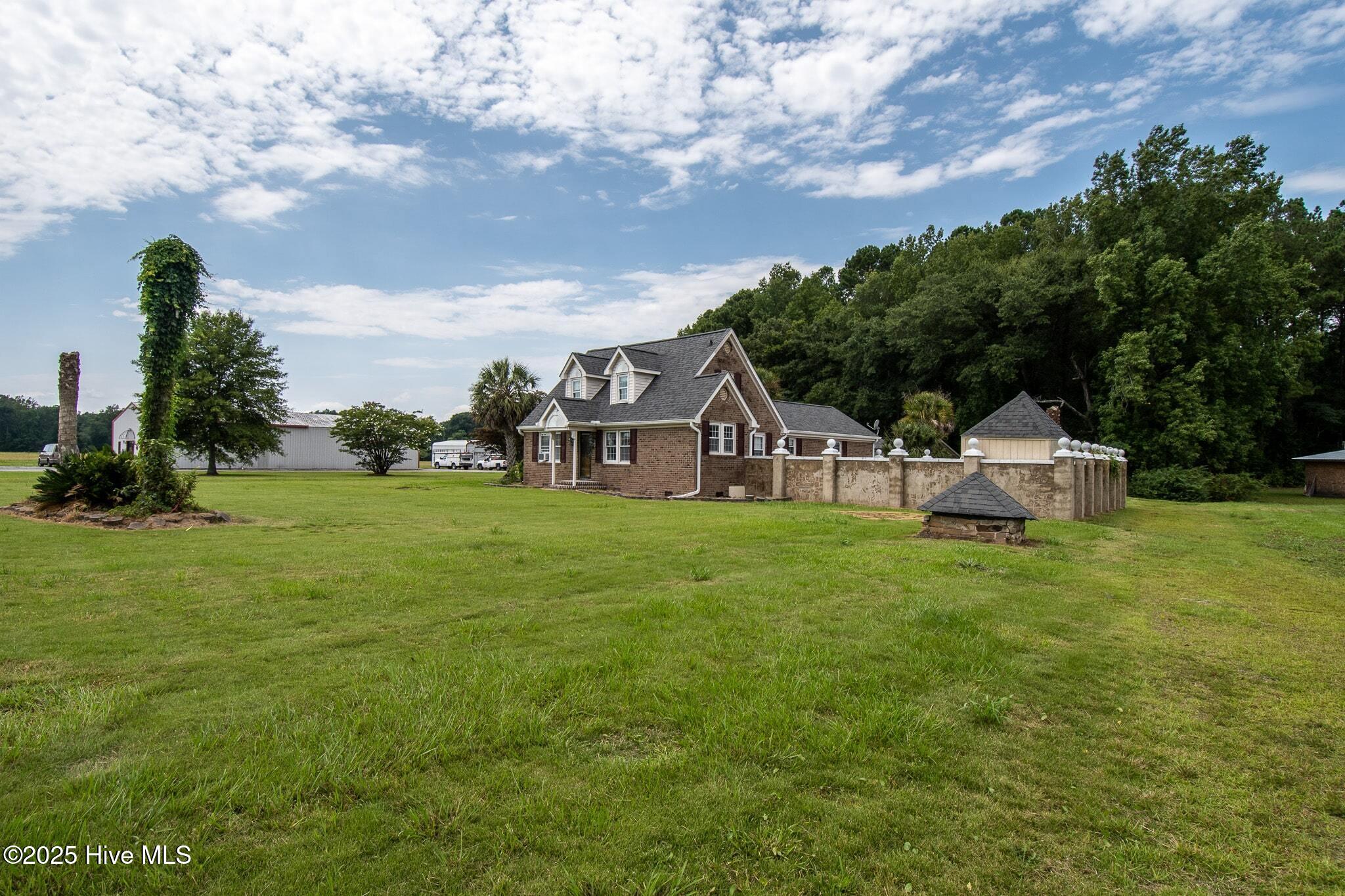 310 Lott Morton Lane Property Photo 8