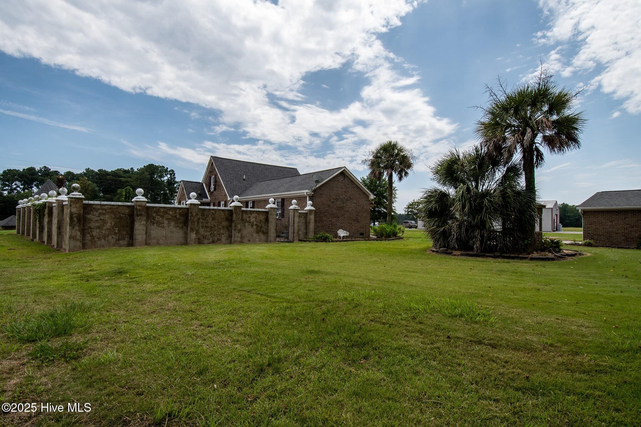 310 Lott Morton Lane Property Photo 9