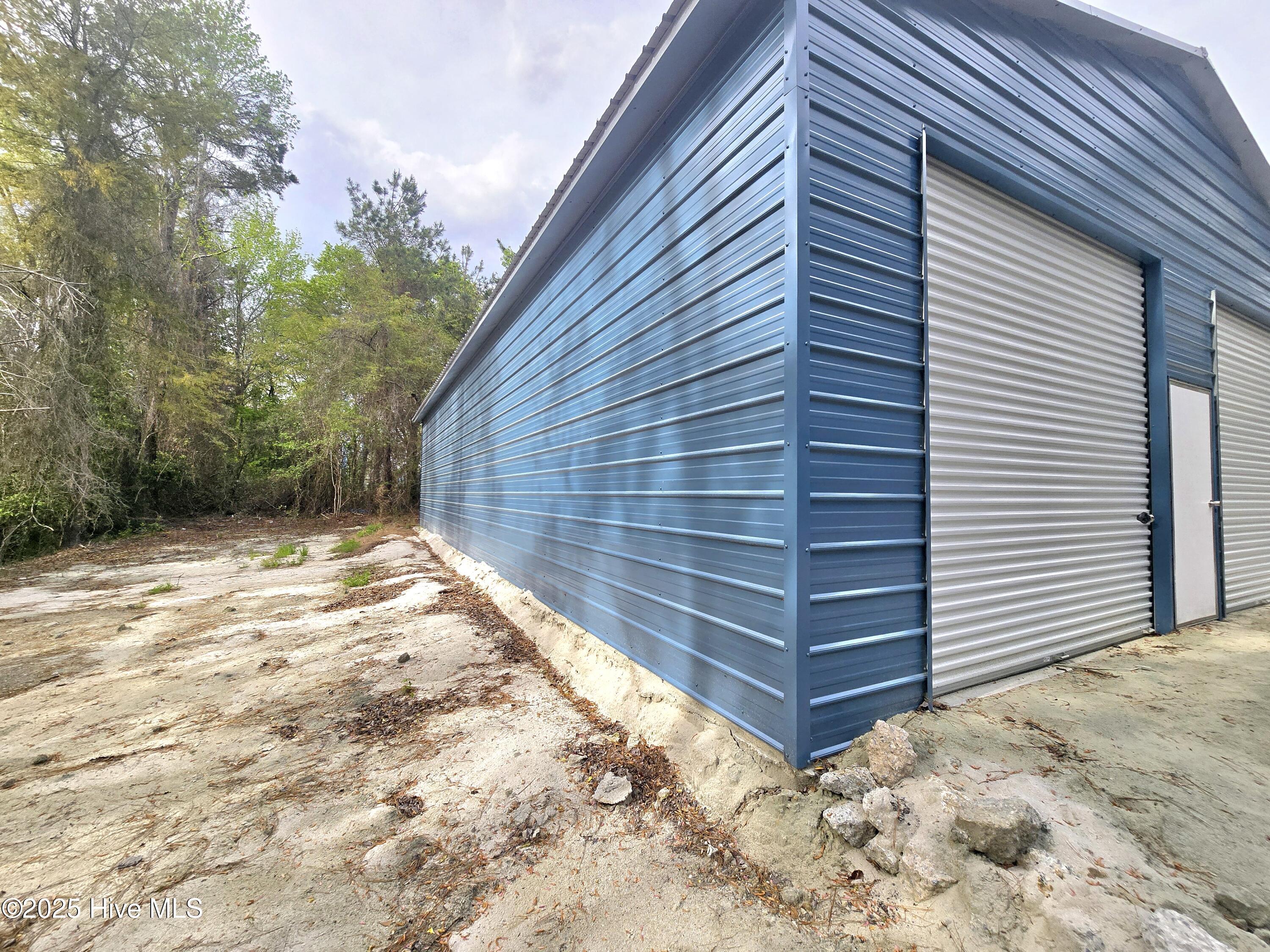 220 Dixon Road Property Photo 4
