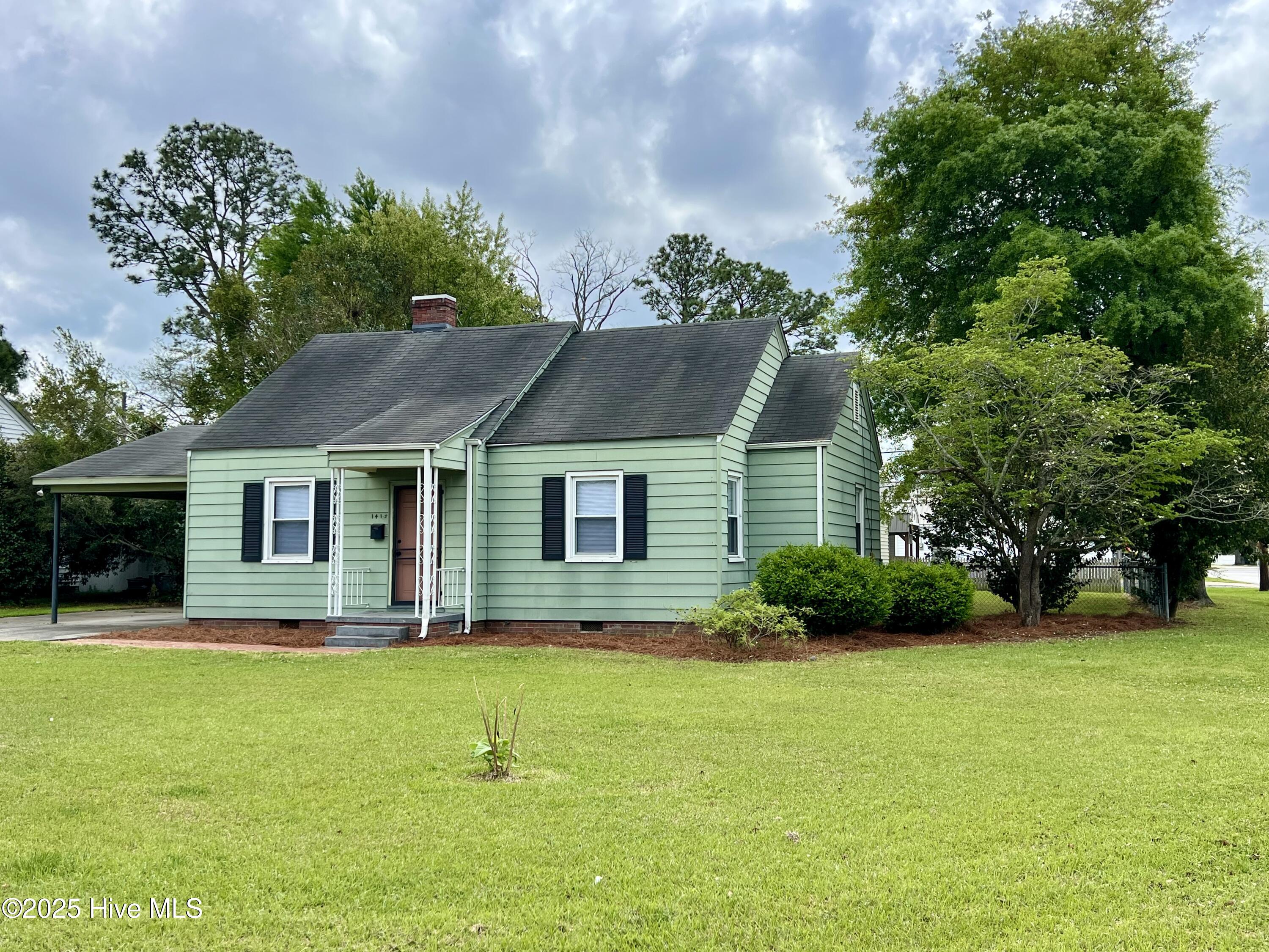 1415 Mcarthur Avenue Property Photo