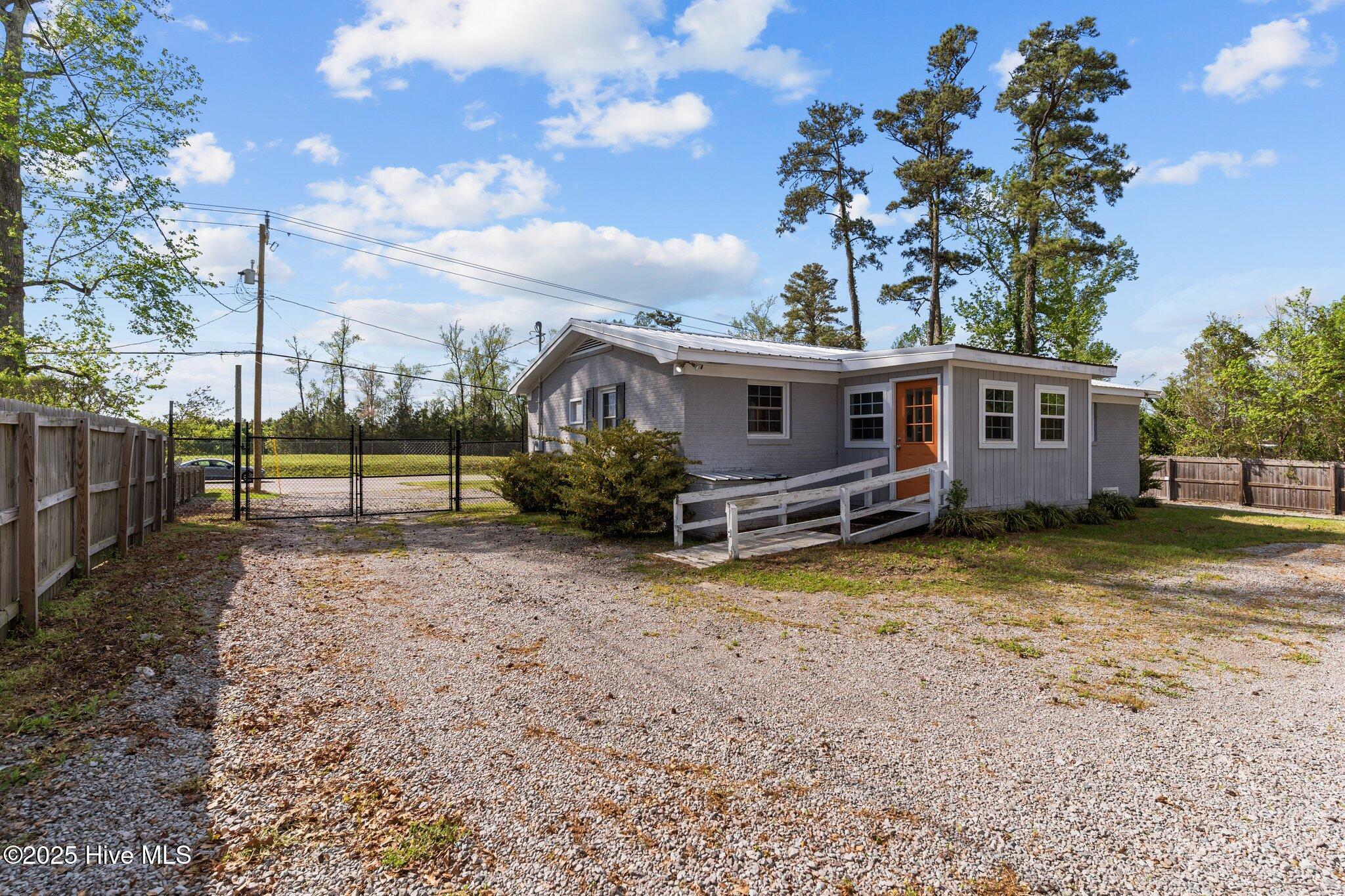 1534 N Kerr Avenue Property Photo 4
