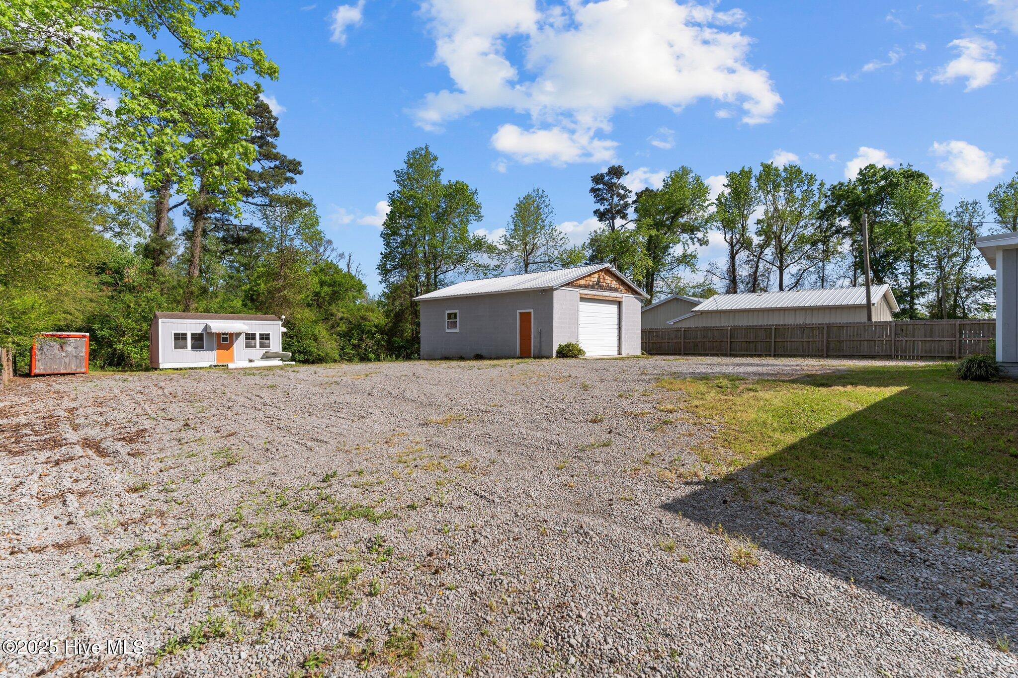 1534 N Kerr Avenue Property Photo 8