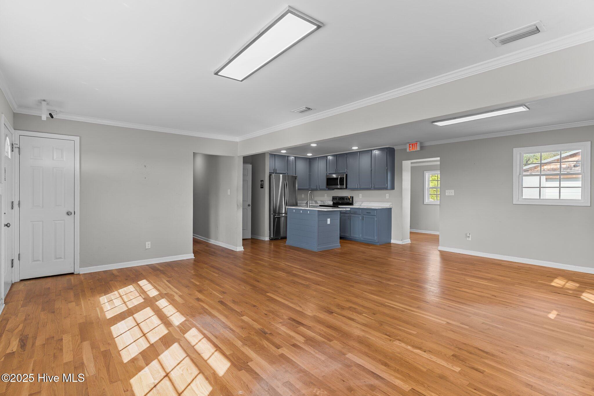 1534 N Kerr Avenue Property Photo 13