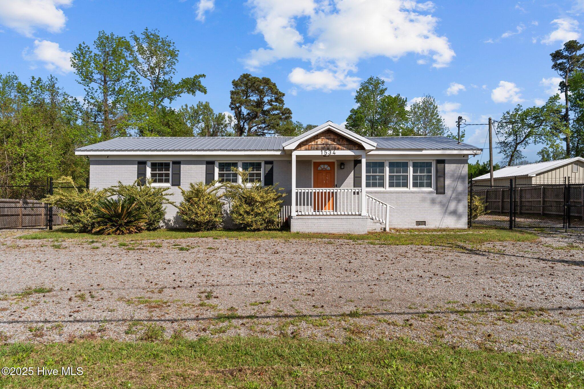 1534 N Kerr Avenue Property Photo 38
