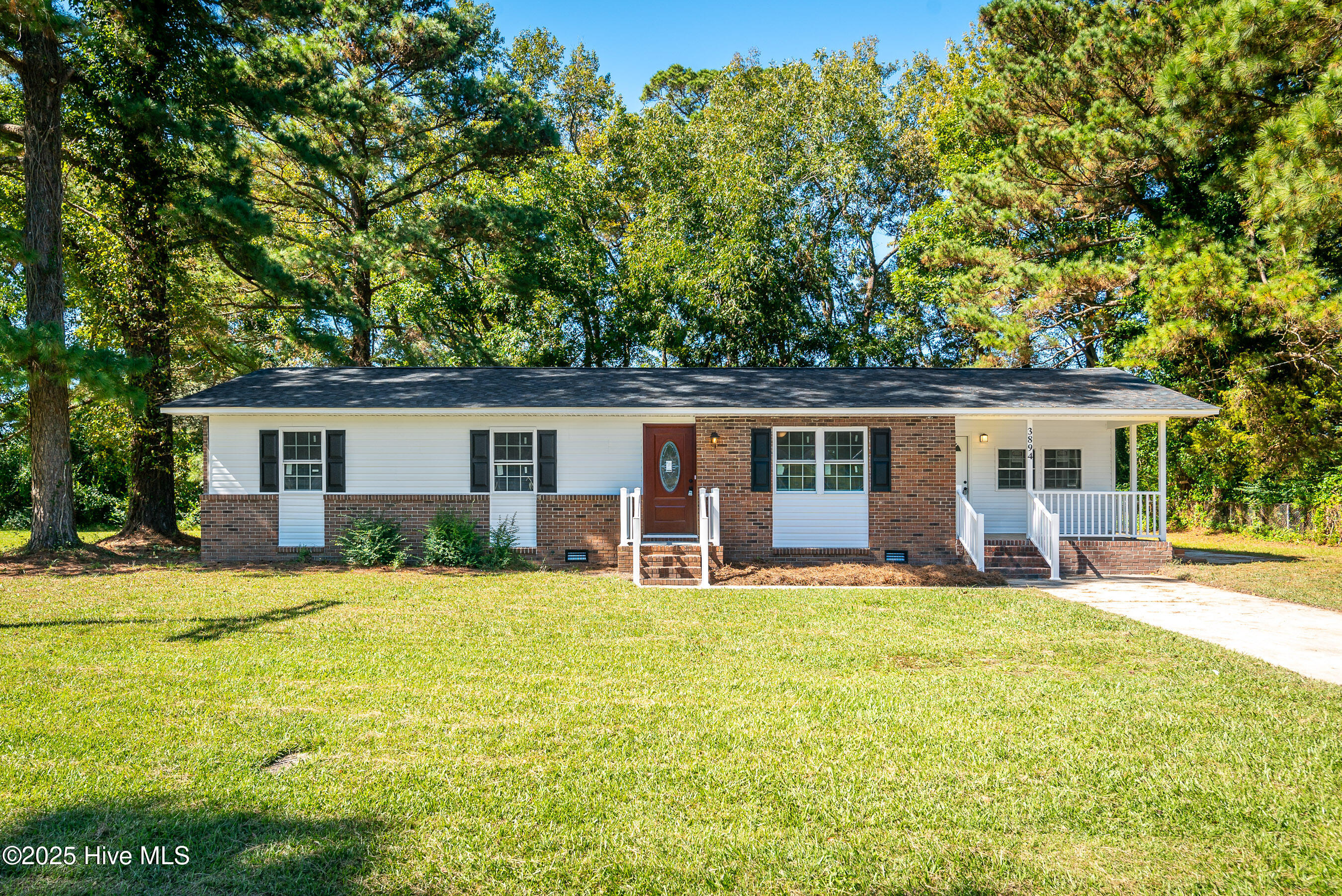 3894 Brooks Drive Property Photo