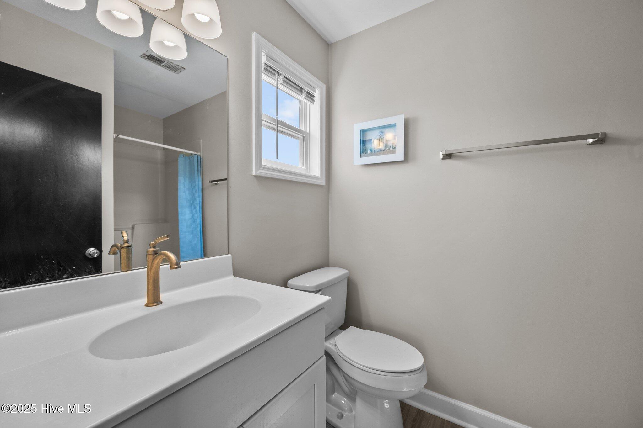 1507 Easy Street Property Photo 17