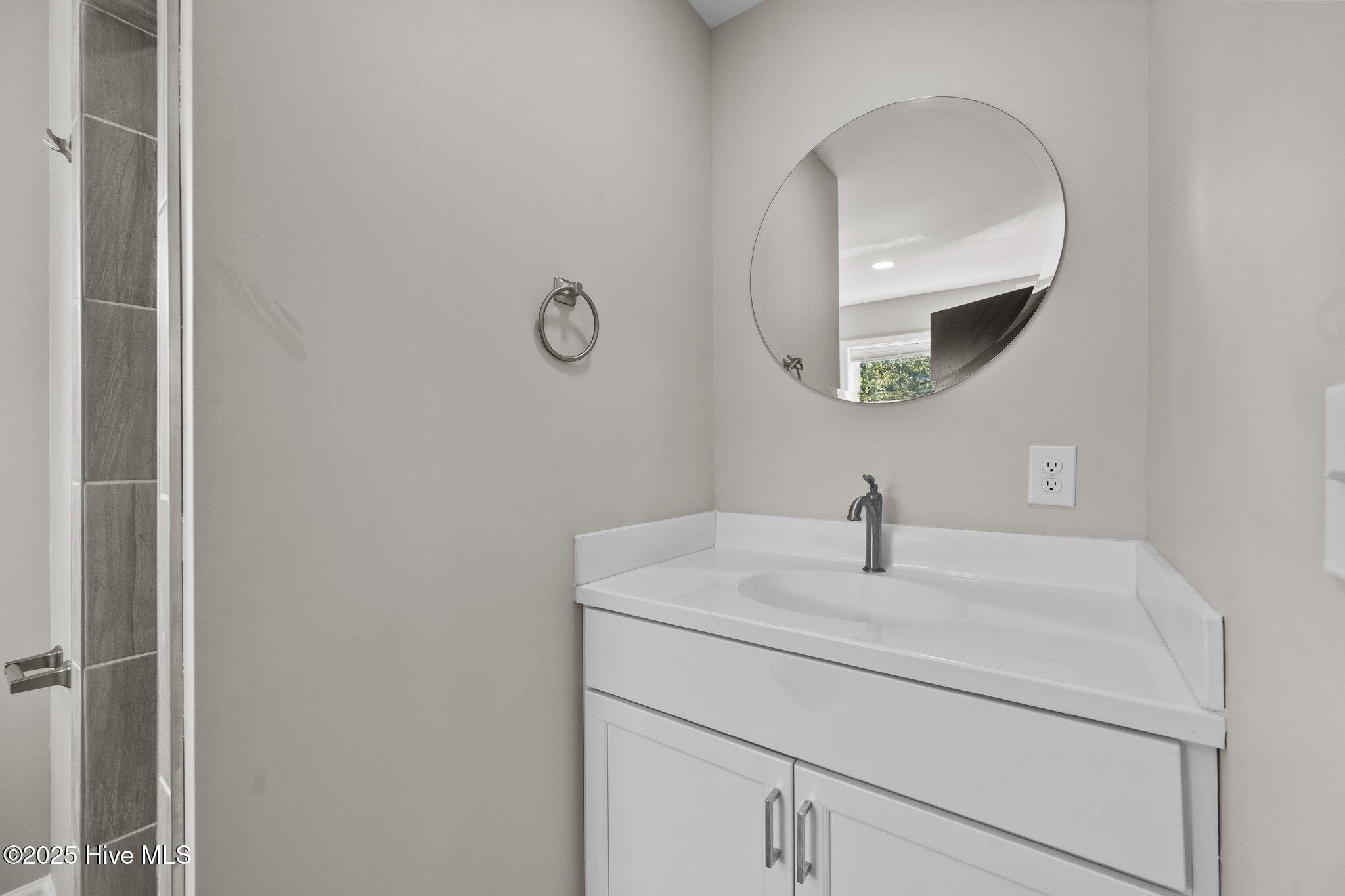 1507 Easy Street Property Photo 19