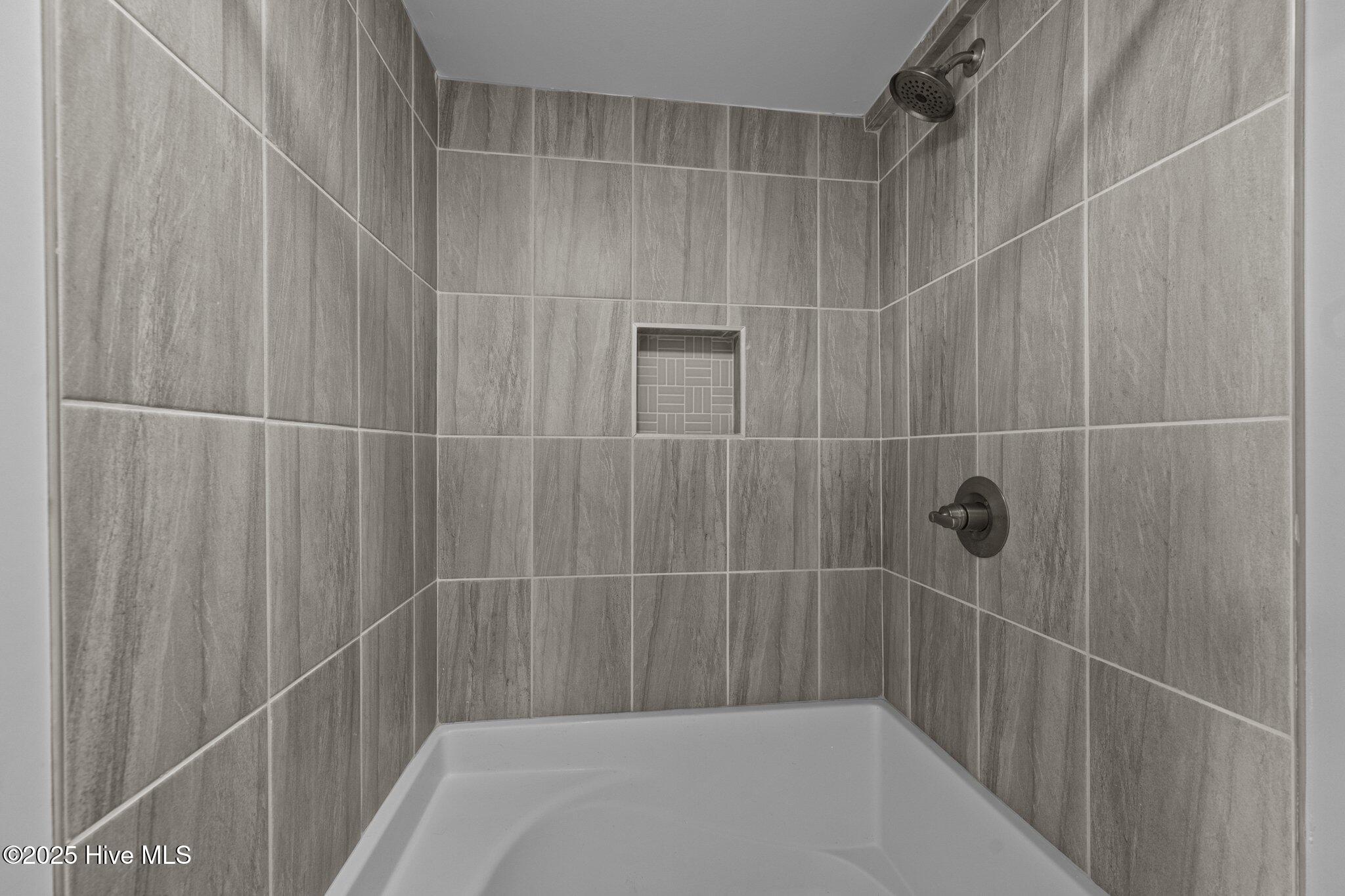 1507 Easy Street Property Photo 32