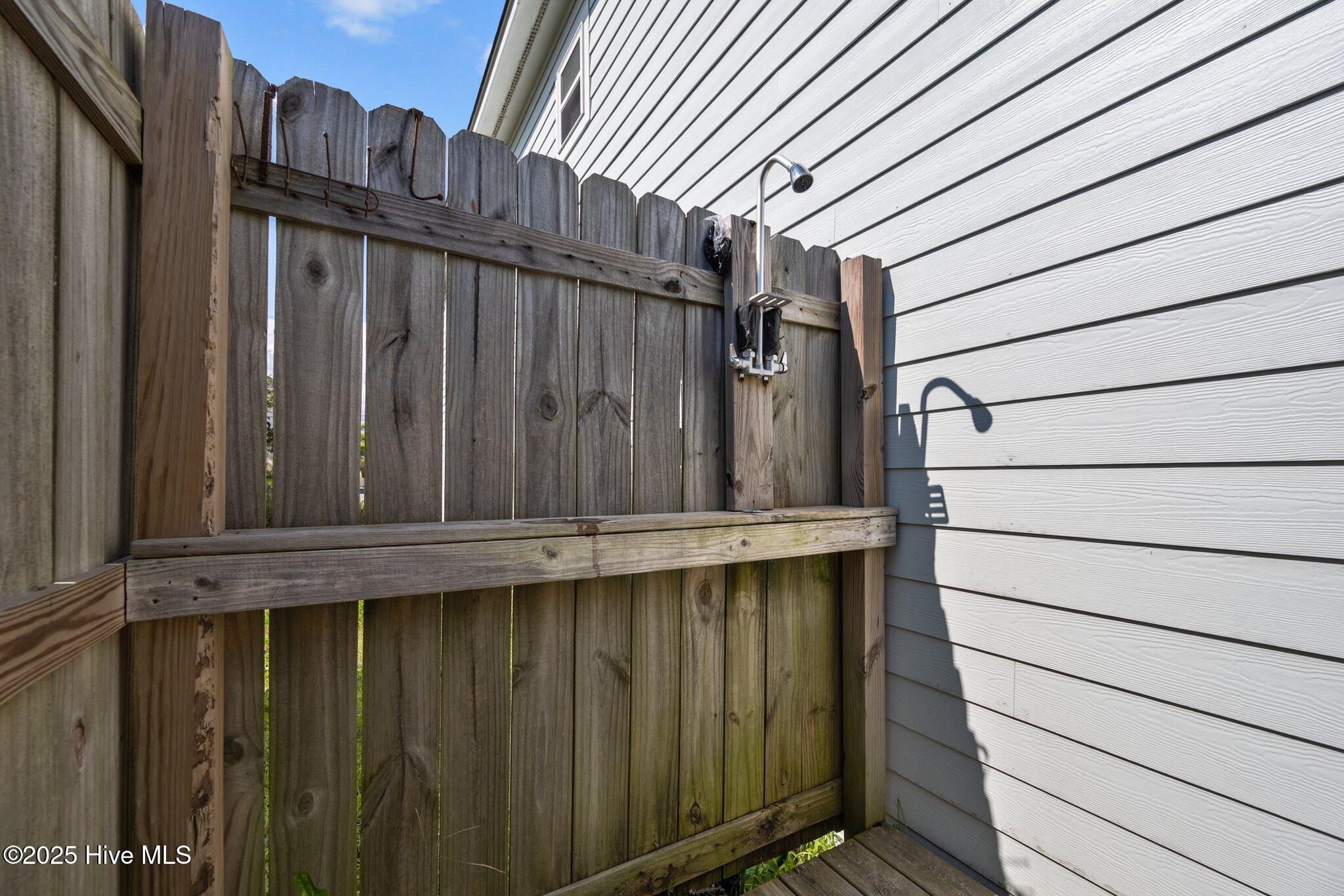 1507 Easy Street Property Photo 38