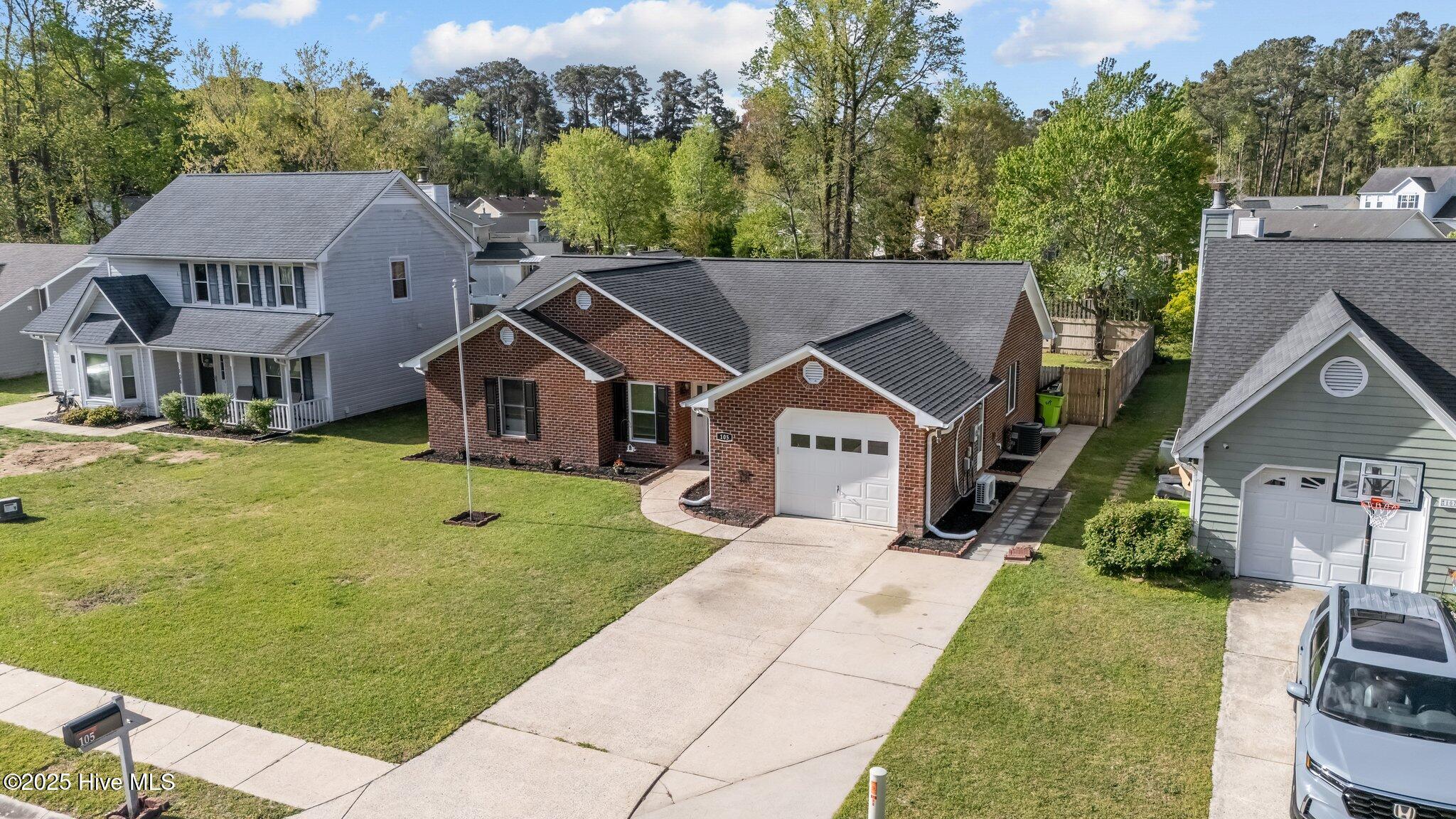 105 S Forest Drive Property Photo 6