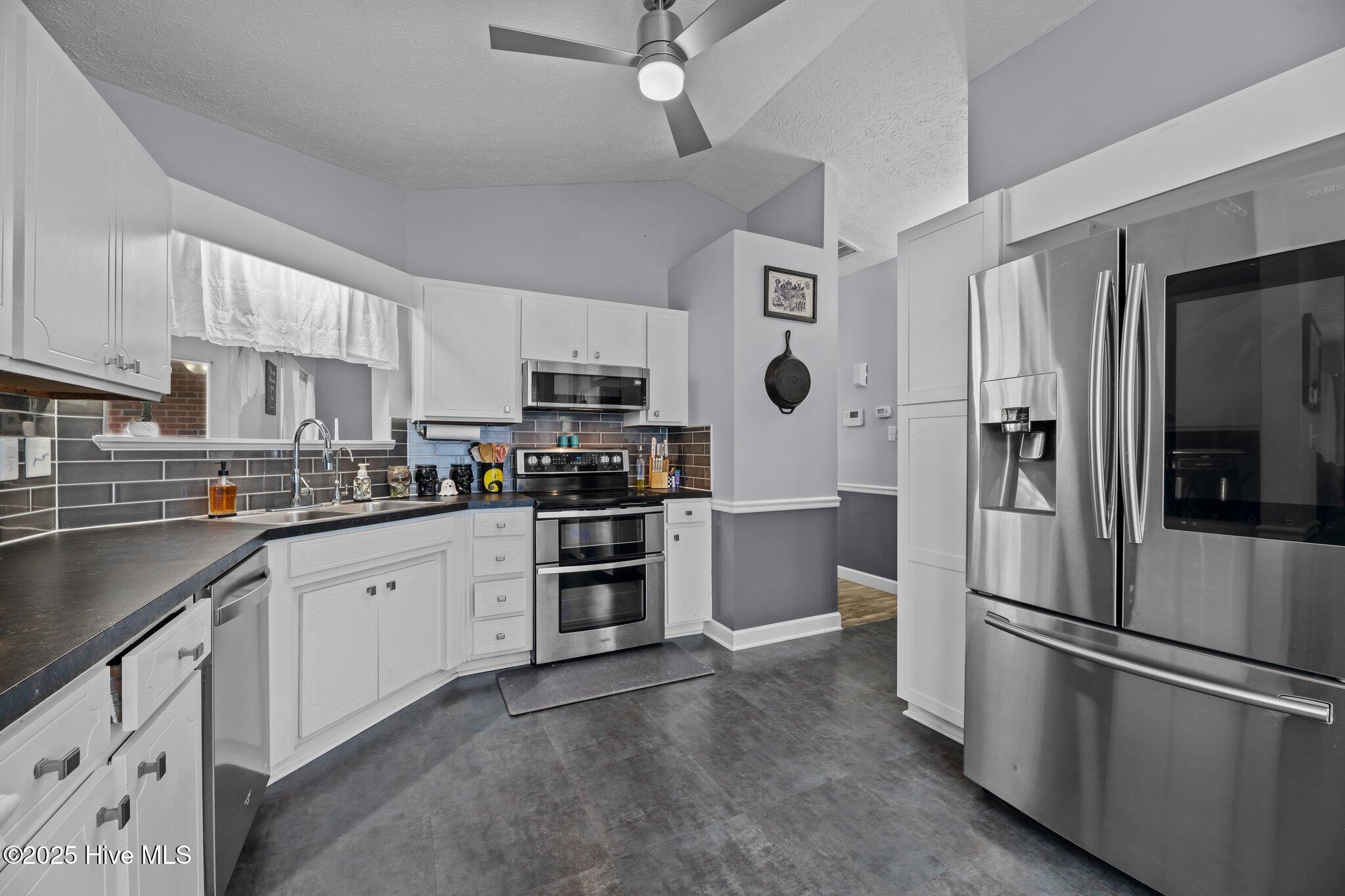 105 S Forest Drive Property Photo 25