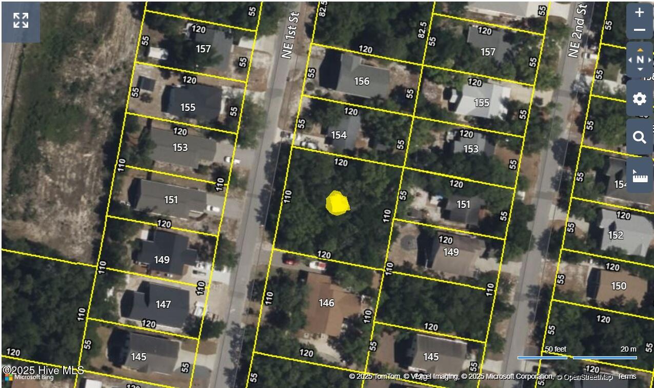 51&52 Ne 1st Street Property Photo 2