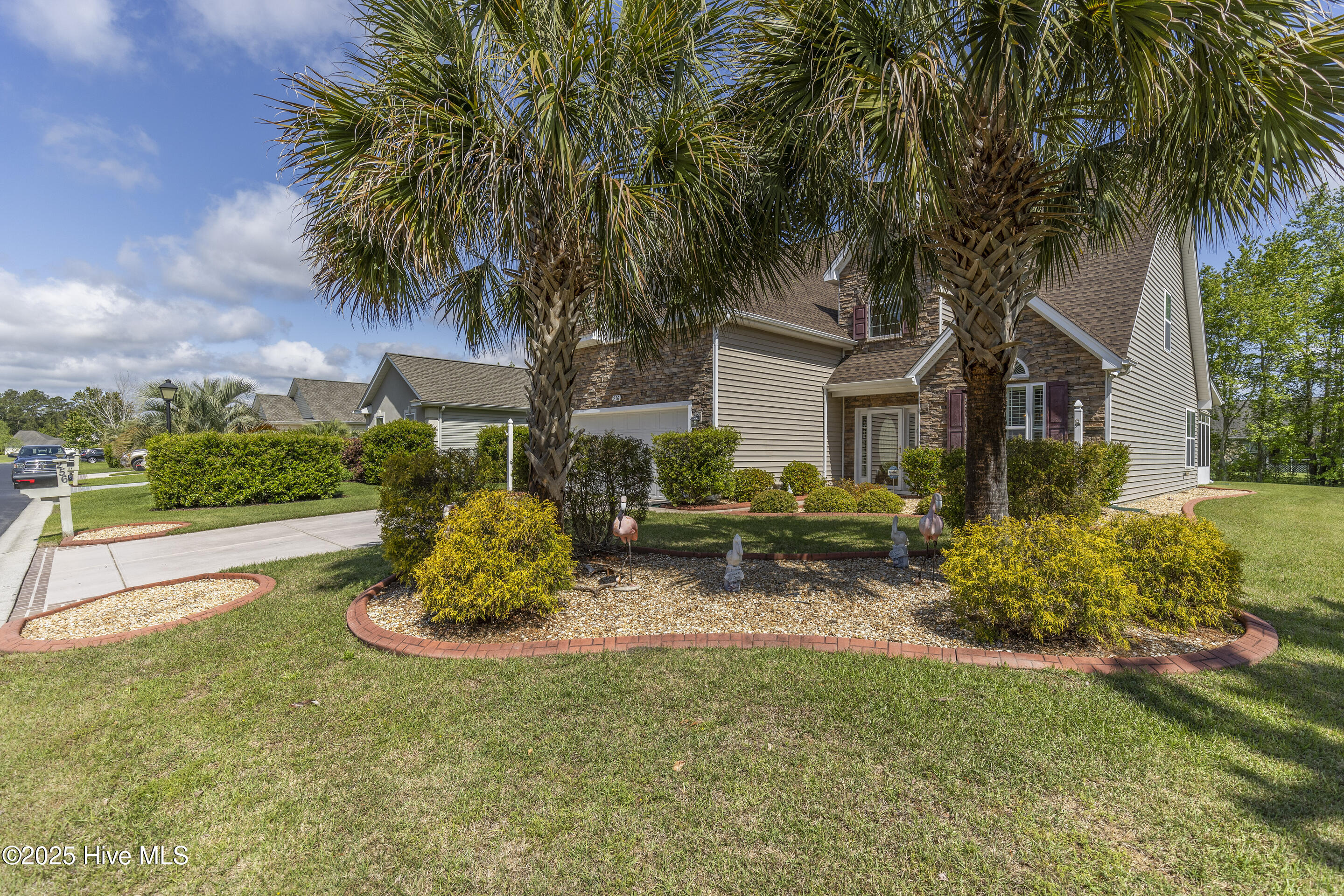 256 Downing Glen Place Property Photo 2