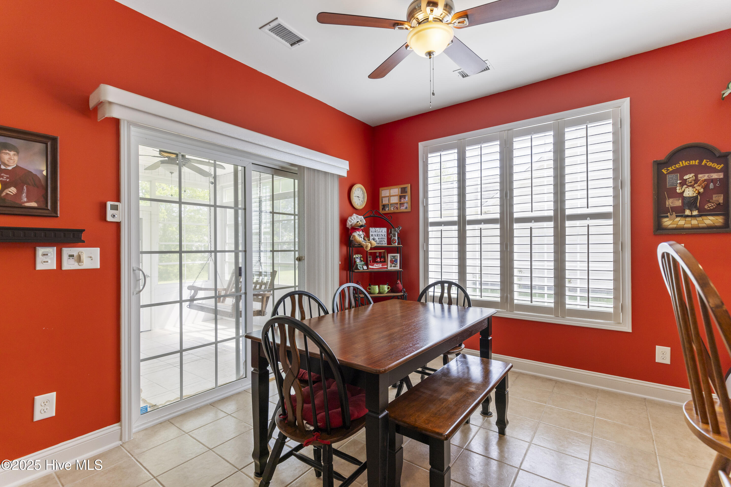 256 Downing Glen Place Property Photo 13
