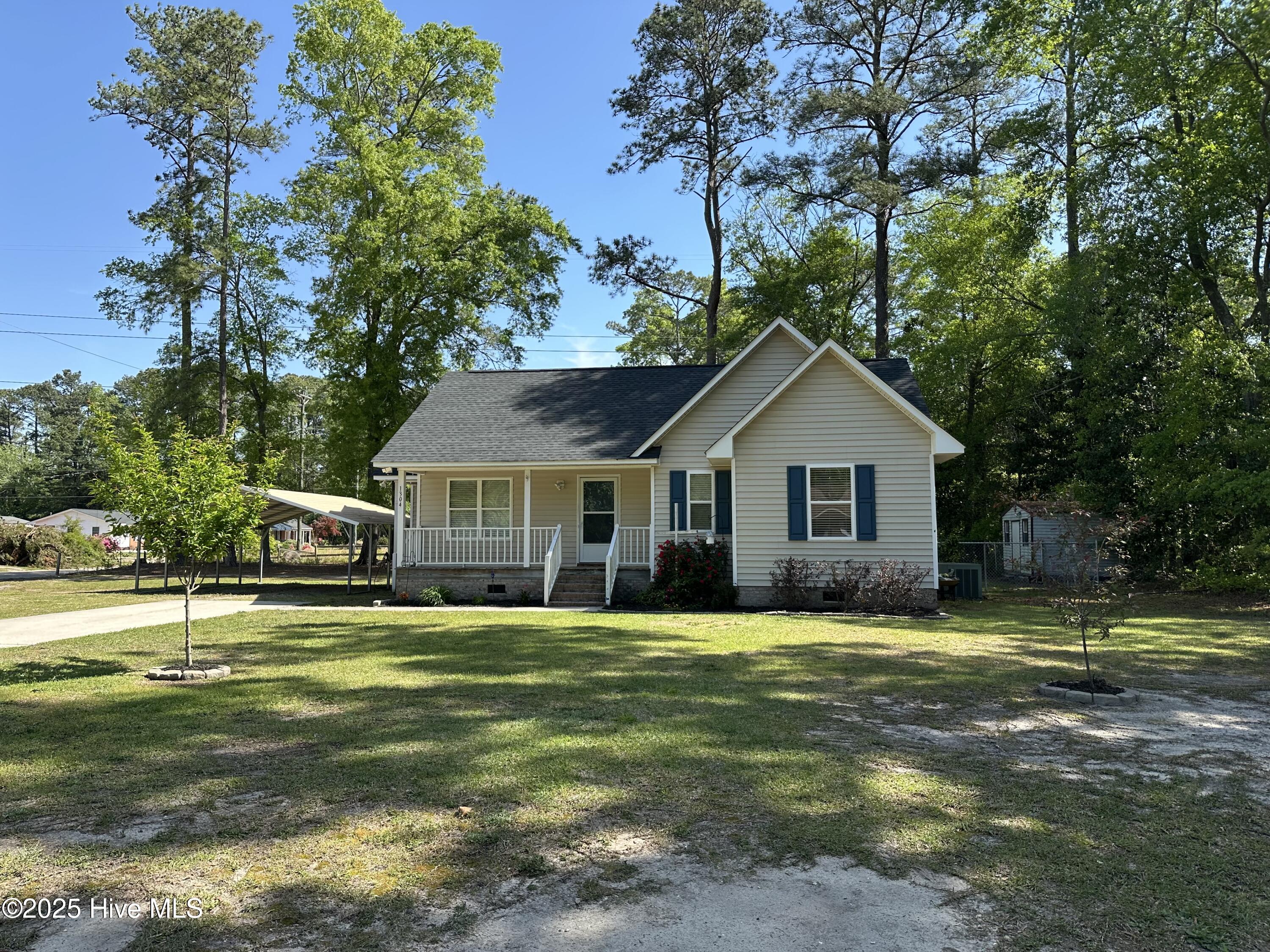 1304 Jones Circle Property Photo