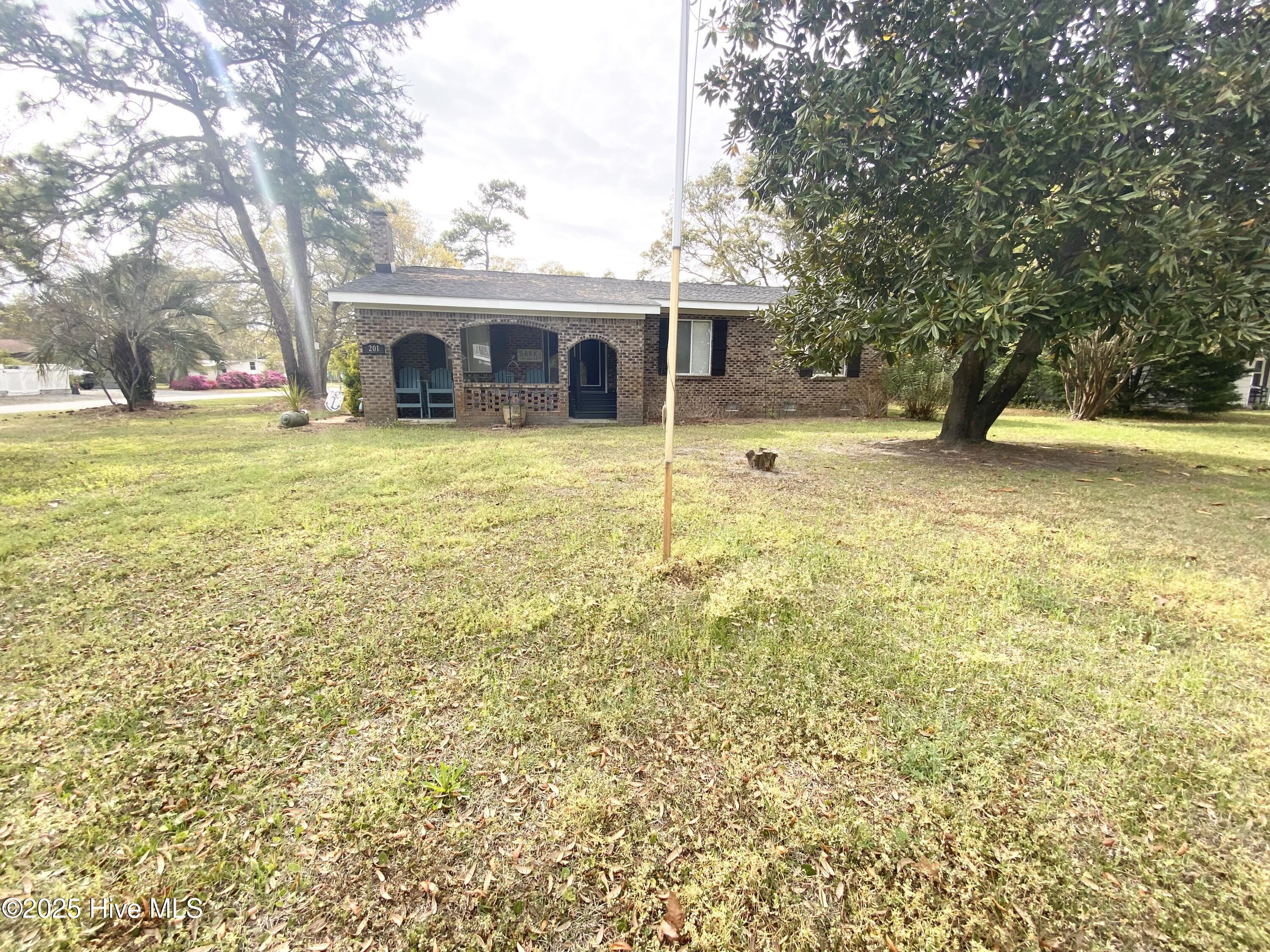 201 Ne 48th Street Property Photo