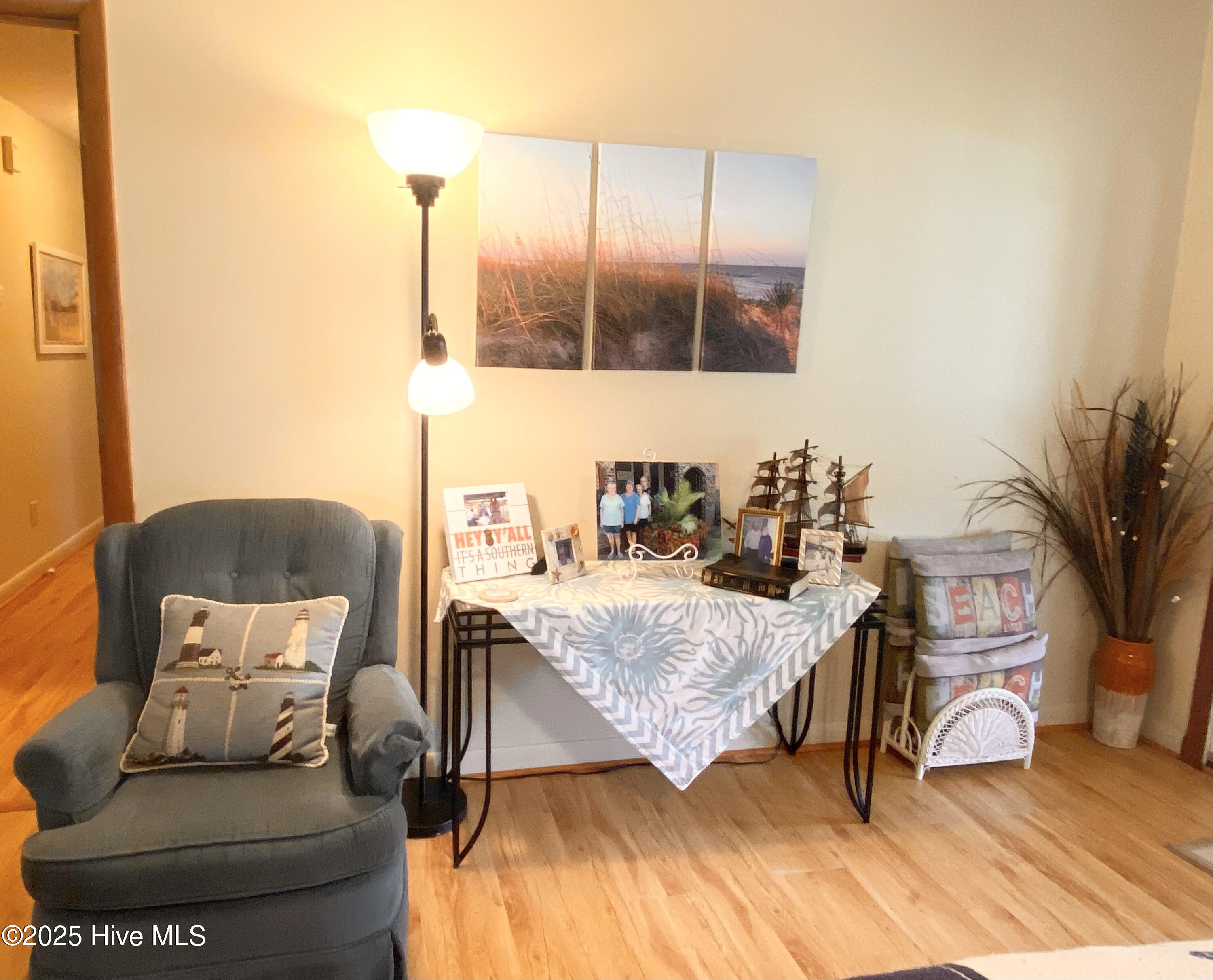 201 Ne 48th Street Property Photo 8