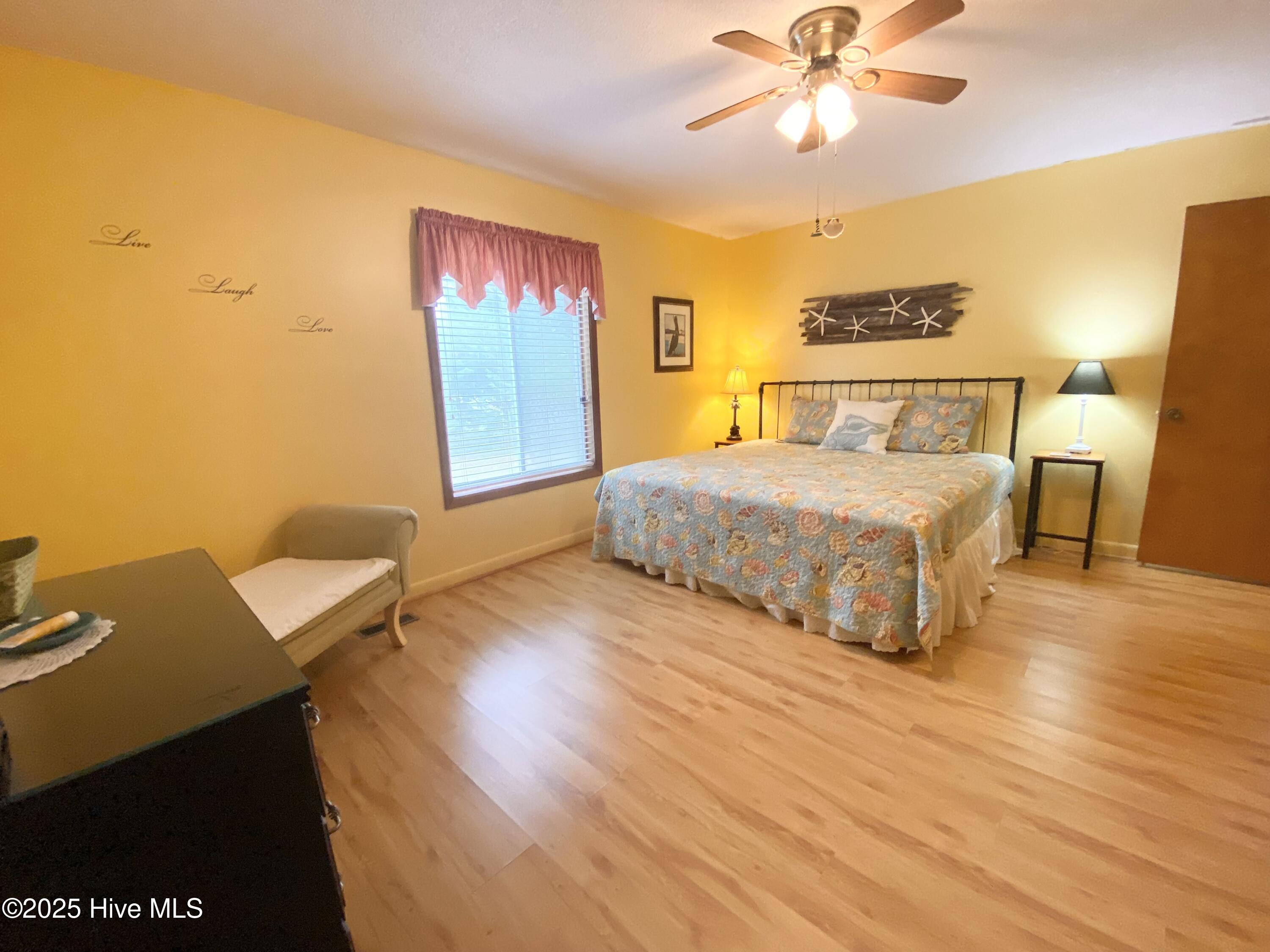 201 Ne 48th Street Property Photo 16